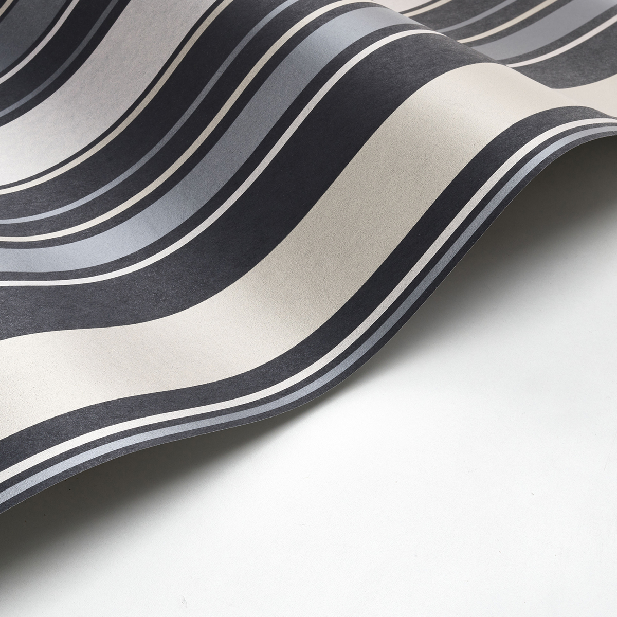 Papier peint Rayure Métallisé noir - Les Rayures de Casadéco | Réf. RAYS80649816