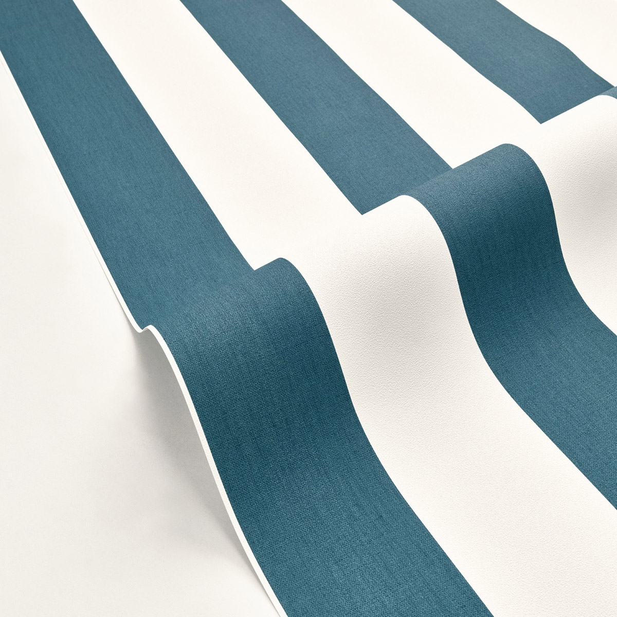 Papier peint Rayures Lin Lines bleu canard - Basics de Casélio | Réf. BAI104046023