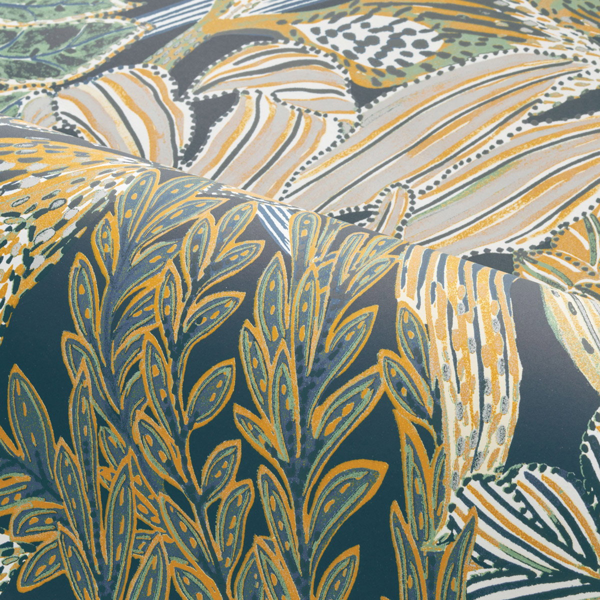 Papier peint Jungle Borromée Marine Ocre - Jardin Félicia de Casamance AMB3| Réf. CAS-A74320324