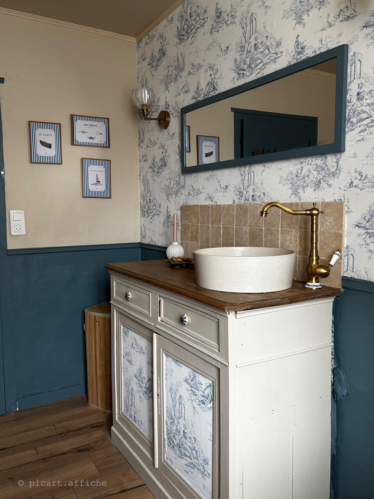 Papier peint Toile De Jouy bleu - Les Essentiels de Lutèce | Réf. LTC-51247901