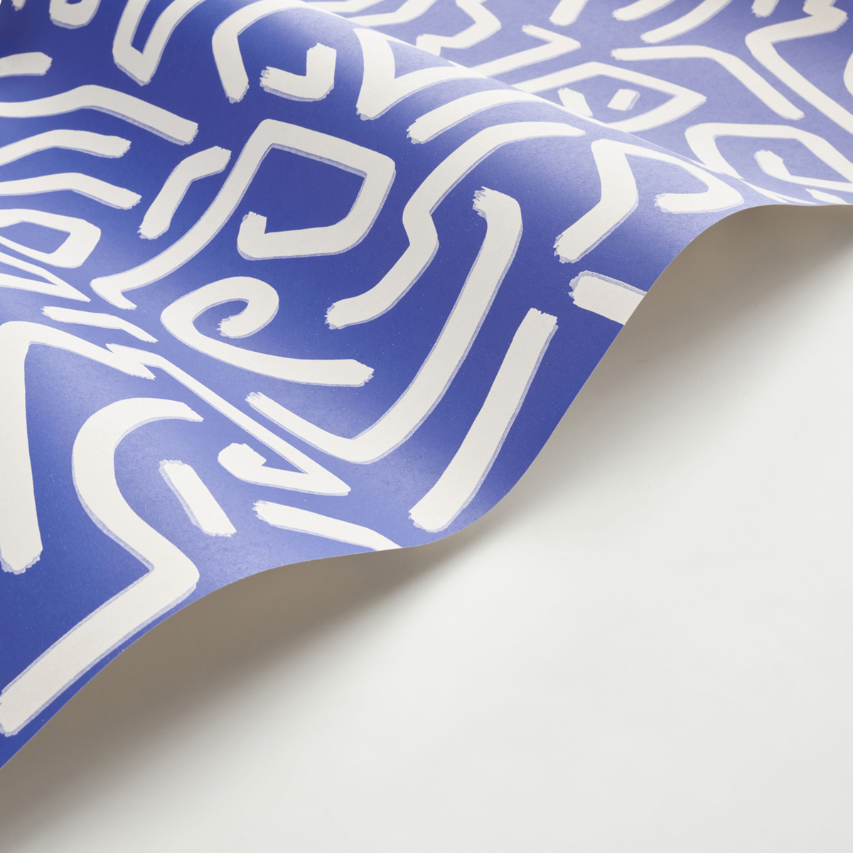 Papier peint Tracés Abstraits Symbol bleu lin - Milano Sixties de Casadéco AMB2| Réf. MISI89356606