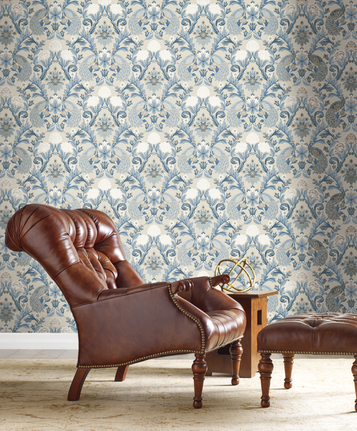 Papier peint Paon Floral Classique bleu lin - Arts & Crafts d'Initiales | Réf. INI-AC9105