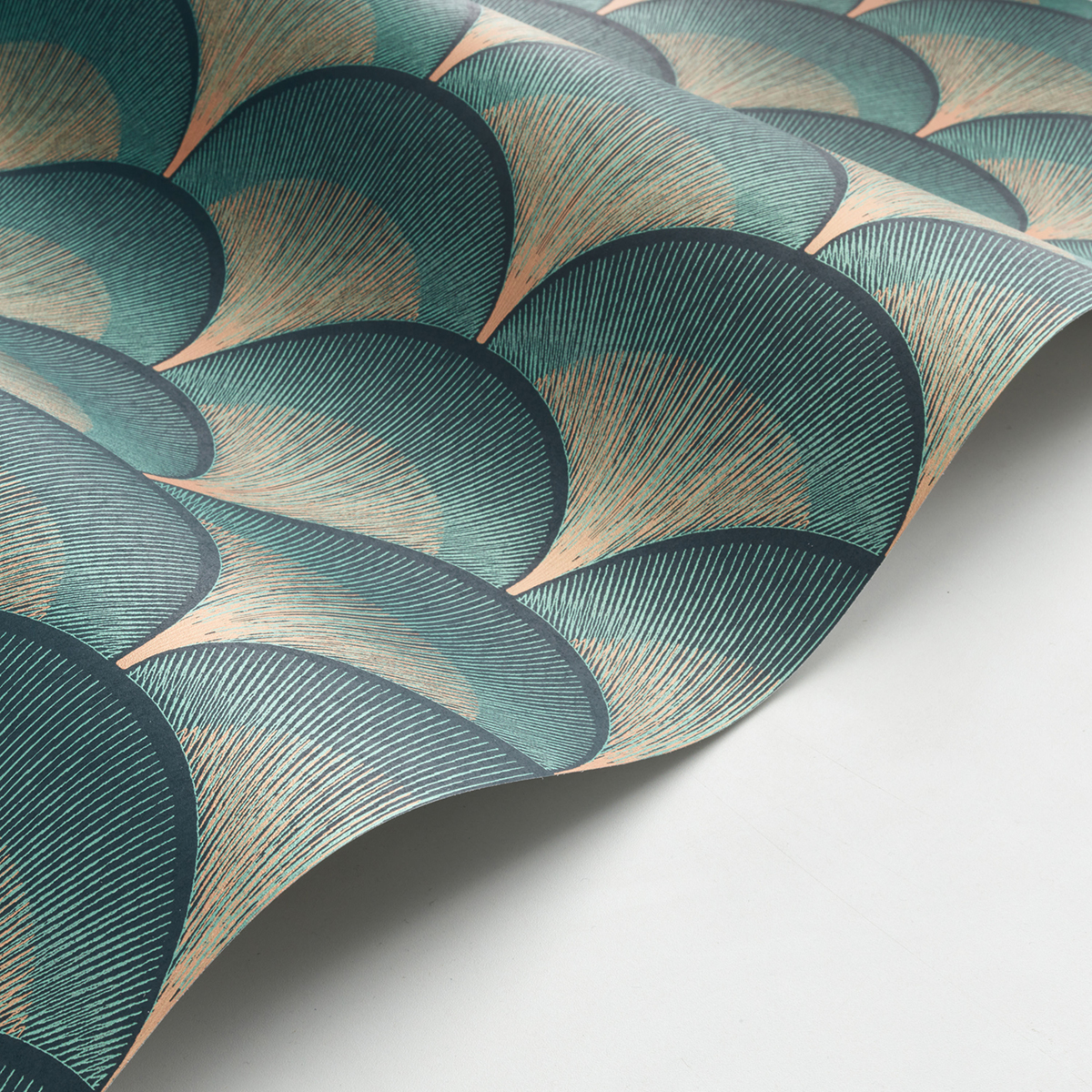 Papier peint Plume de Paon Broadway vert cuivré - Twenties de Casadéco AMBV | Réf. TWNT88667555
