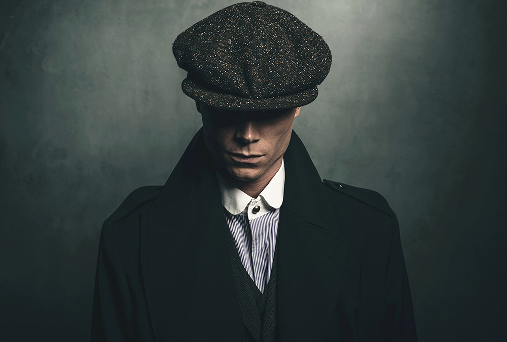 Papier peint panoramique Peaky Blinders Roger 1 - Référence DD113247 - Intissé 200g/m2 - Standard 400 x 270