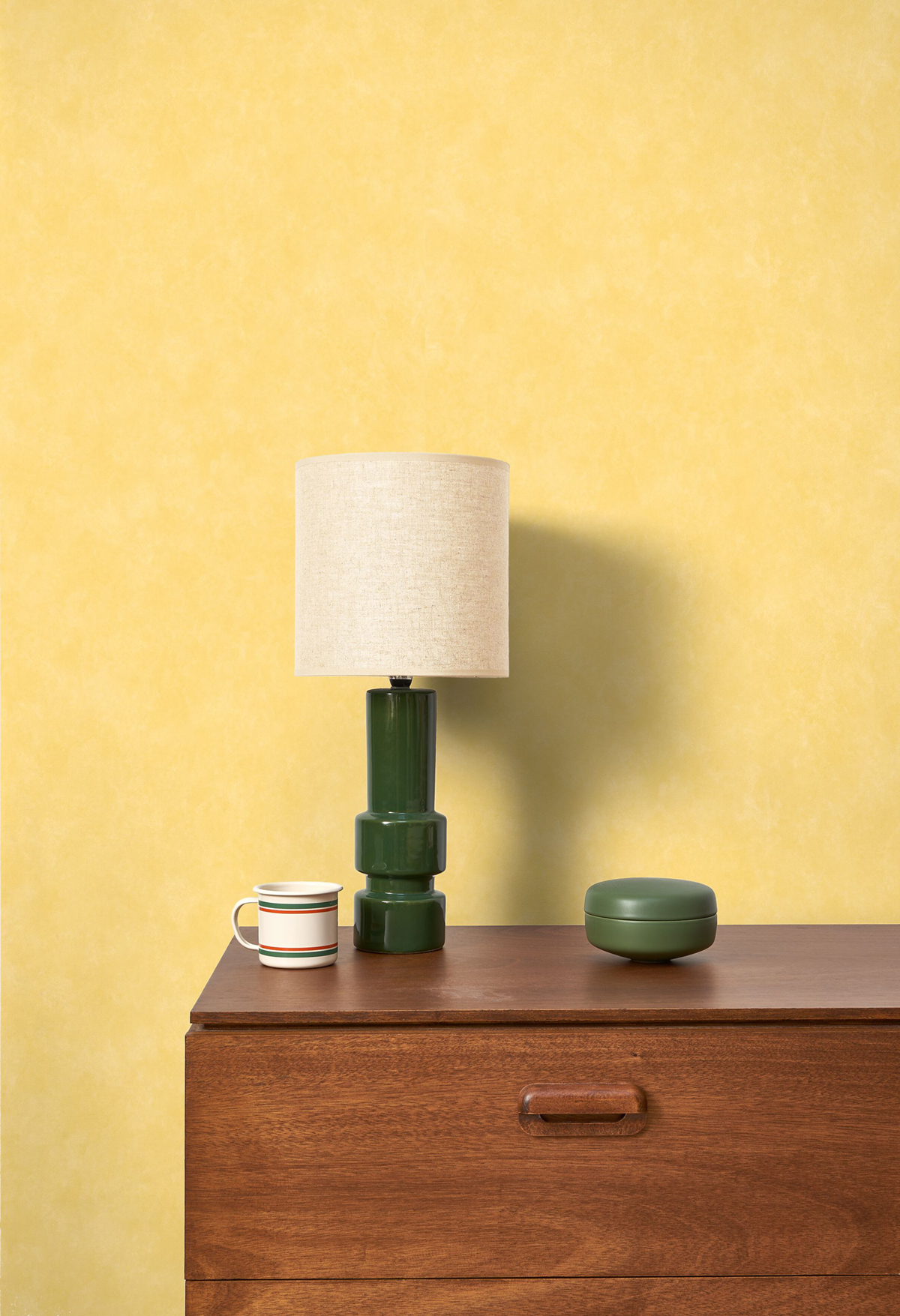 Papier peint Uni Buvard Vallauris jaune soleil - Echappée Belle de Casadéco | Réf. ECHA89852303