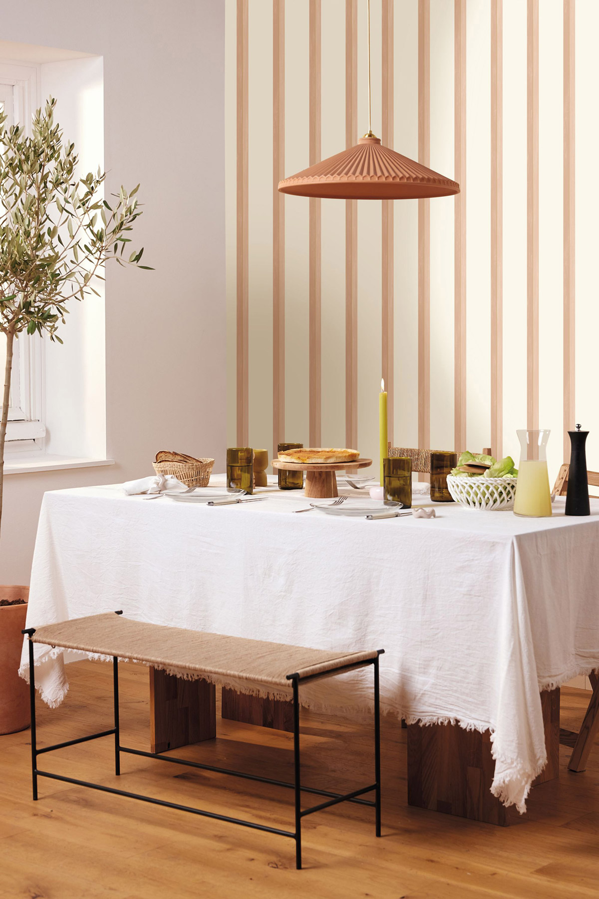 Papier peint Rayure Satisfaction rose doré - Green Life 2 de Casélio | Réf. GNL2105350422