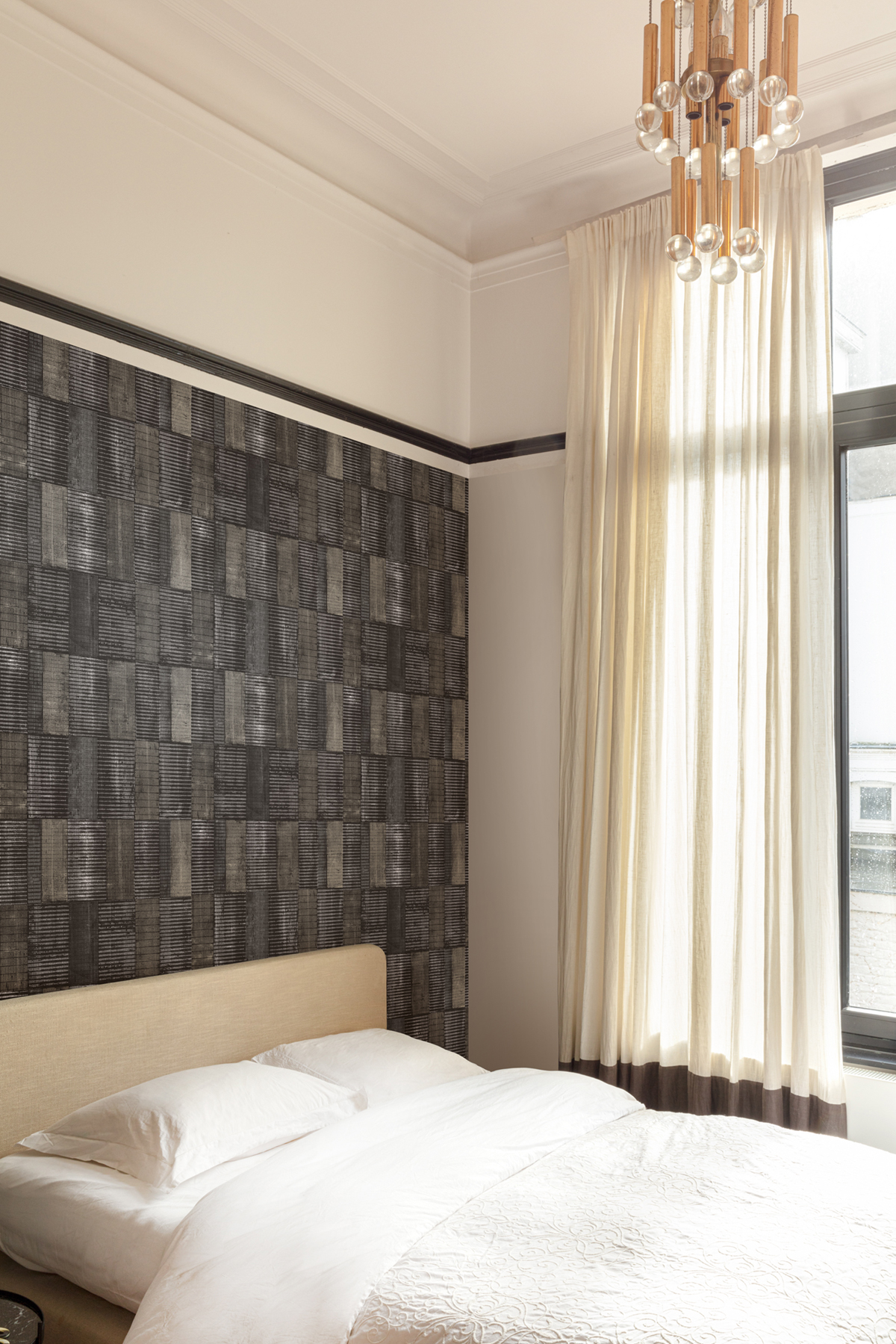 Papier peint Ethnique Géométrique Gyan noir métallisé - Summer de Masureel | Réf. MAS-SUM301