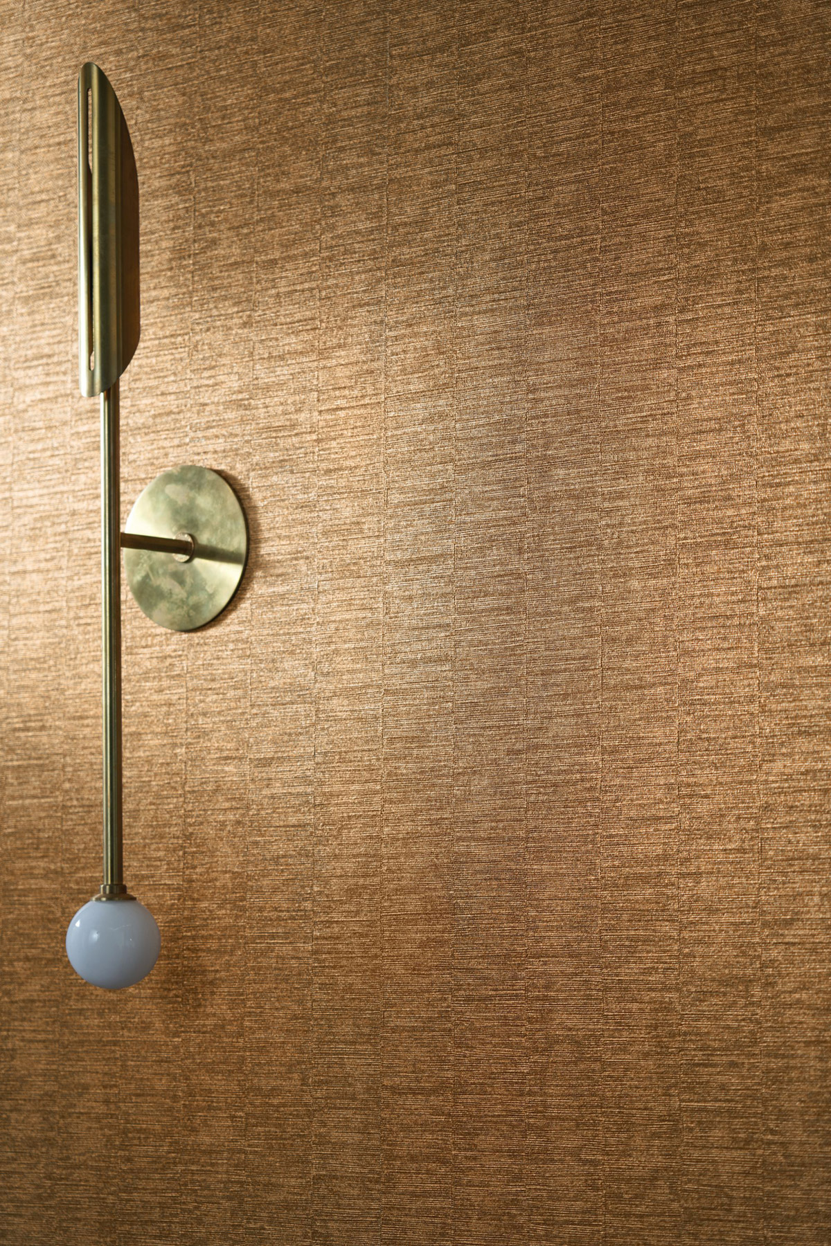 Papier peint Effet Tissu Scandium marron doré - Cérame de Casamance AMB2| Réf. CAS-B75031936