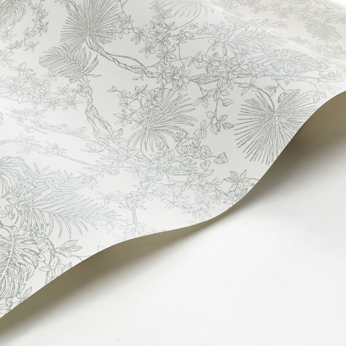 Papier peint Jardin Des Plantes vert de gris irisé - Les Belles Toiles De Jouy de Casadéco AMBV | Réf. LBTJ87957109