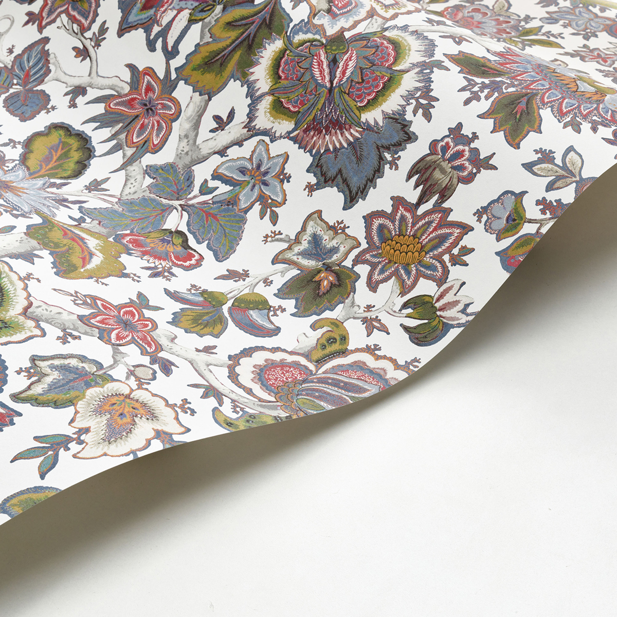 Papier peint Fleurs de Provence multicouleurs - Les Belles Toiles De Jouy de Casadéco AMBV | Réf. LBTJ87944213