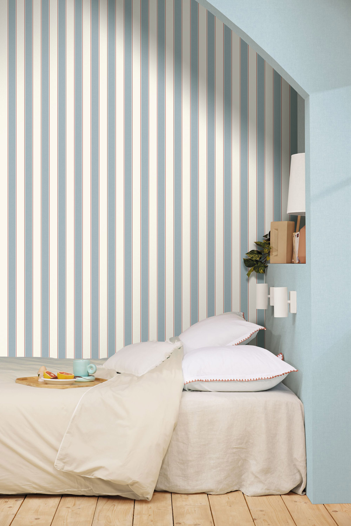 Papier peint Rayures Classique Vintage Lines bleu bordeaux - Line Up de Casélio | Réf. LNP106736000