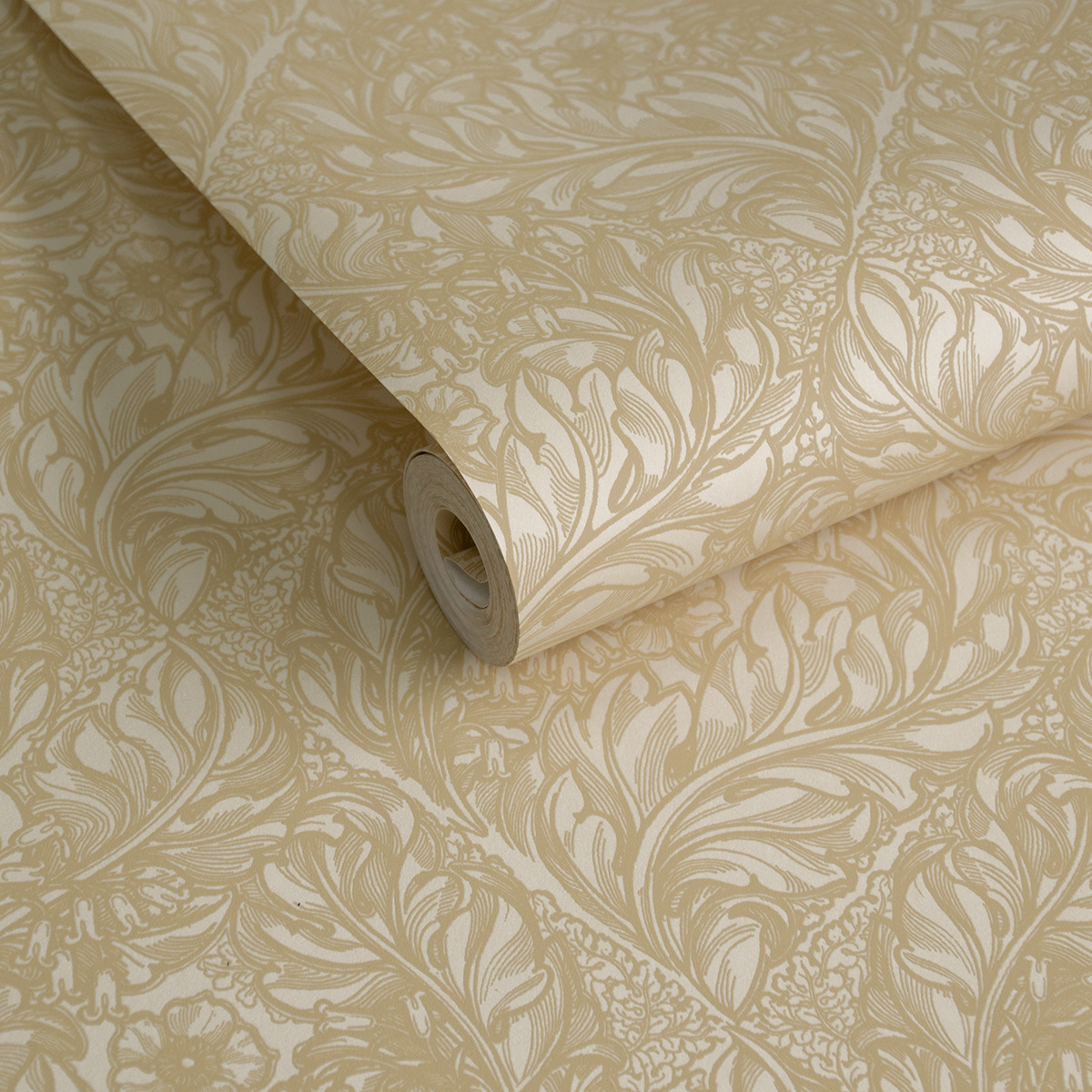 Papier peint Losange Fleuri jaune paille - The Wall Llewelyn-Bowen de Lutèce | AMB2 Réf. LTC-LB25110