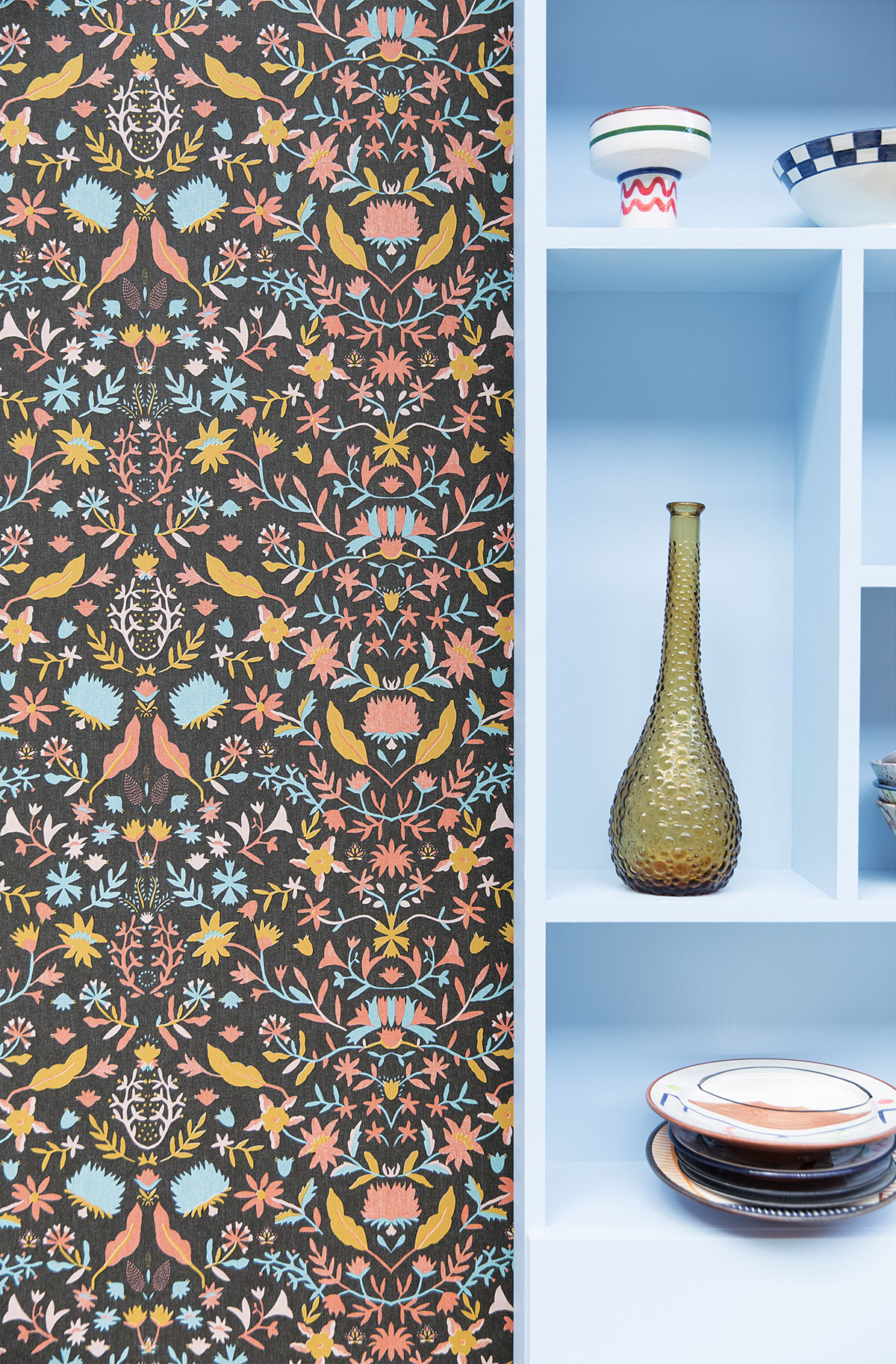 Papier peint Fleur Alizée Liberty noir - Bohème de Casélio | Réf. BOM103199321