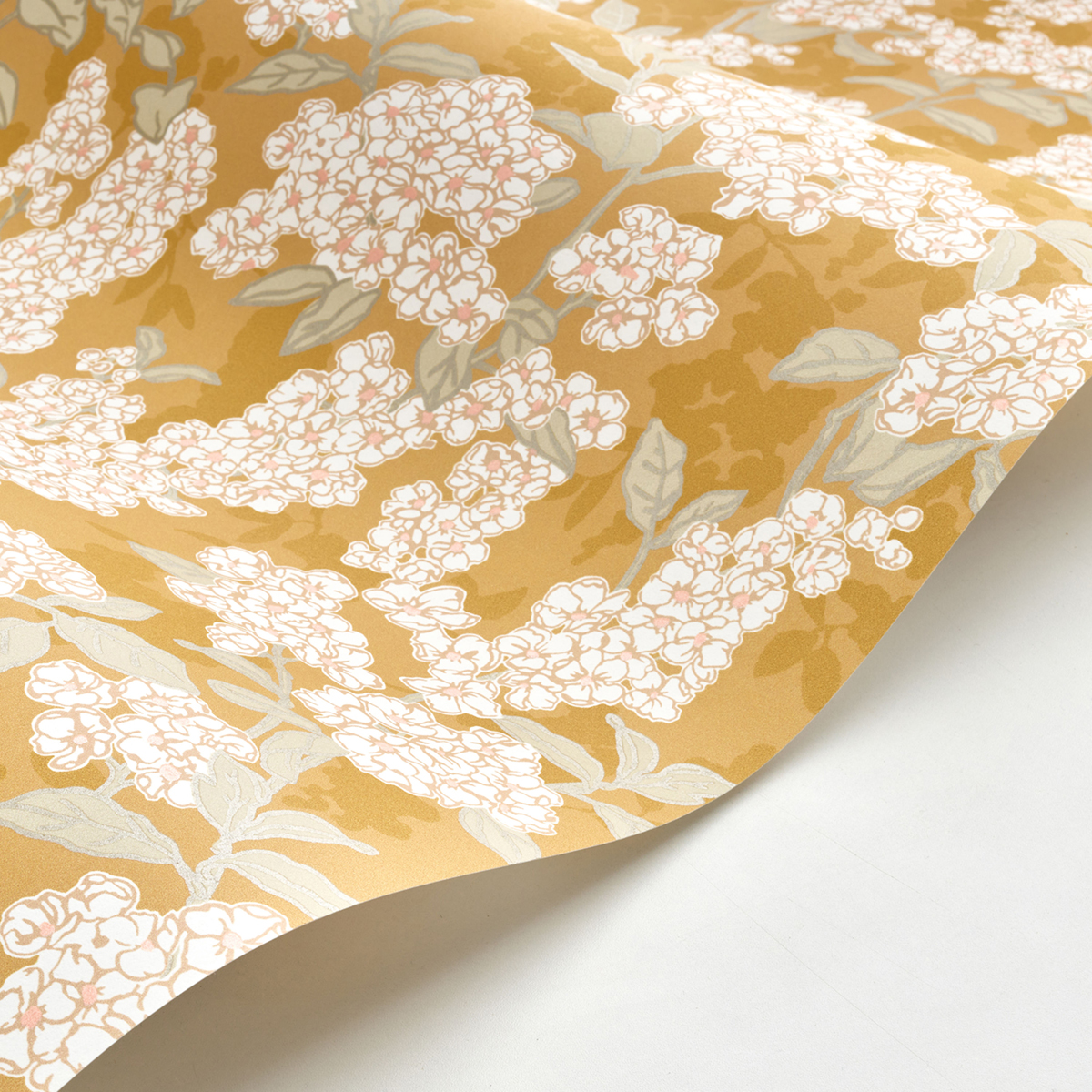 Papier peint Fleurs Ume jaune curry - Kyoto de Casadéco AMB2 | Réf. KYTO88732272