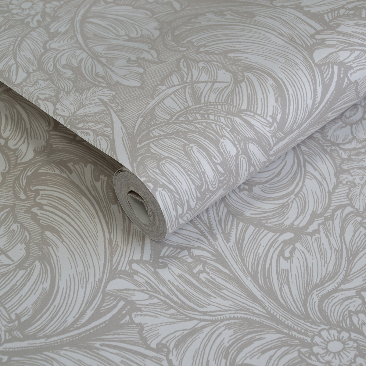 Papier peint Feuillage Luxuriant Fleur grège - The Wall Llewelyn-Bowen de Lutèce | AMB2 Réf. LTC-LB25139