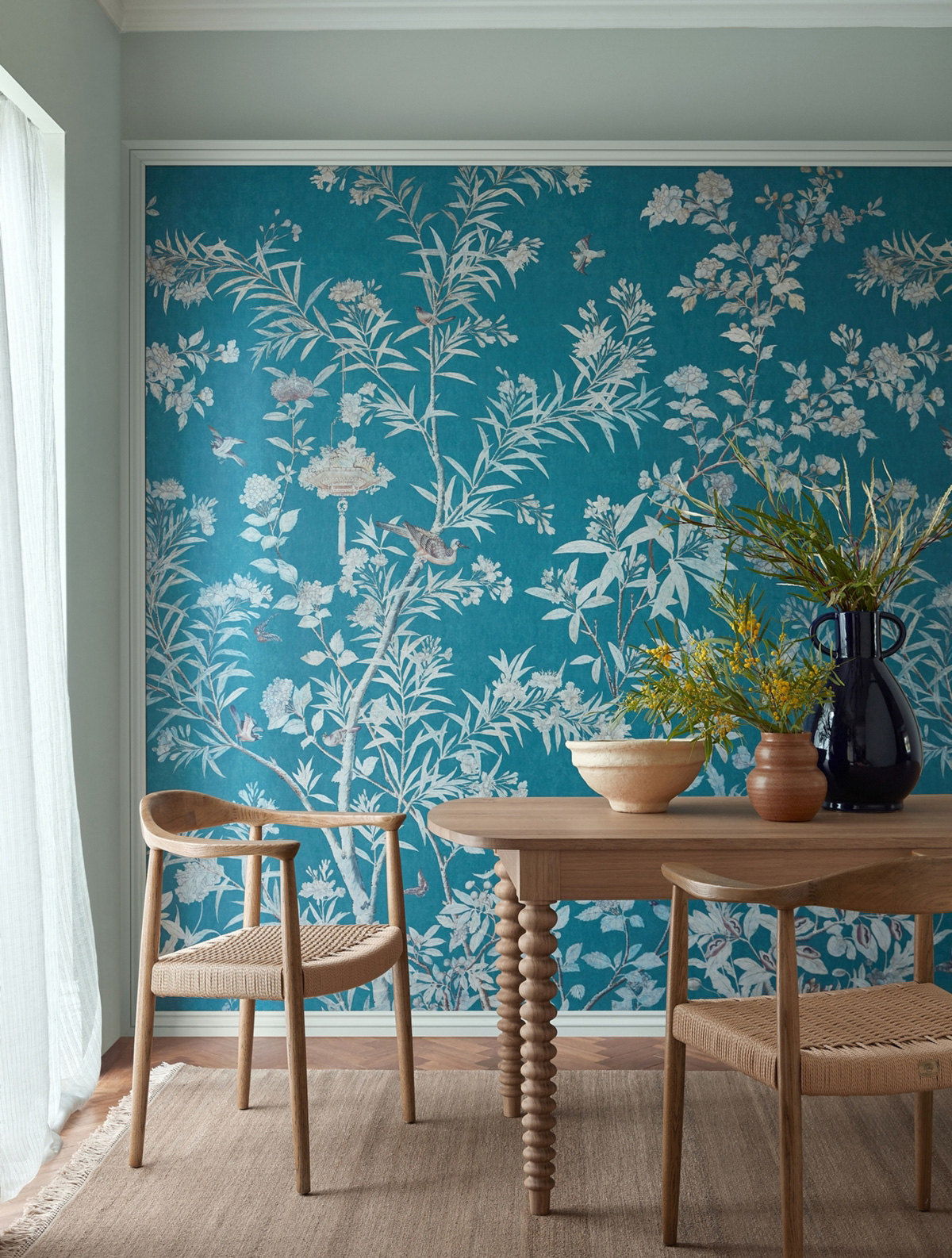 Papier peint panoramique Jardin Chinois Moor Park bleu paon - V&A Decorative Papers III d'Initiales | Réf. INI-2513-192-01