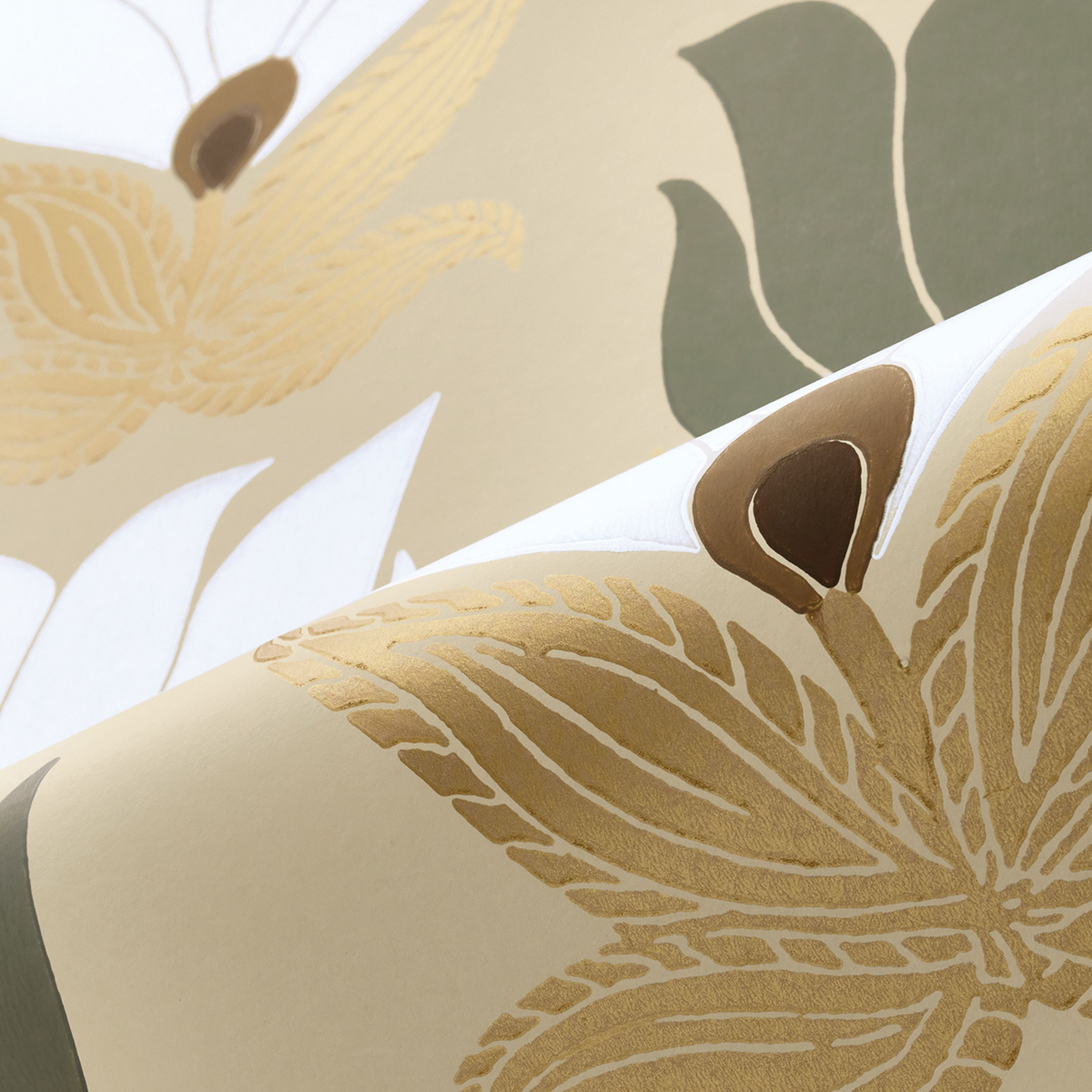 Papier peint Fleur Graphique Dauphine beige doré - Square Jasmin de Casamance AMBV | Réf. CAS-75690712