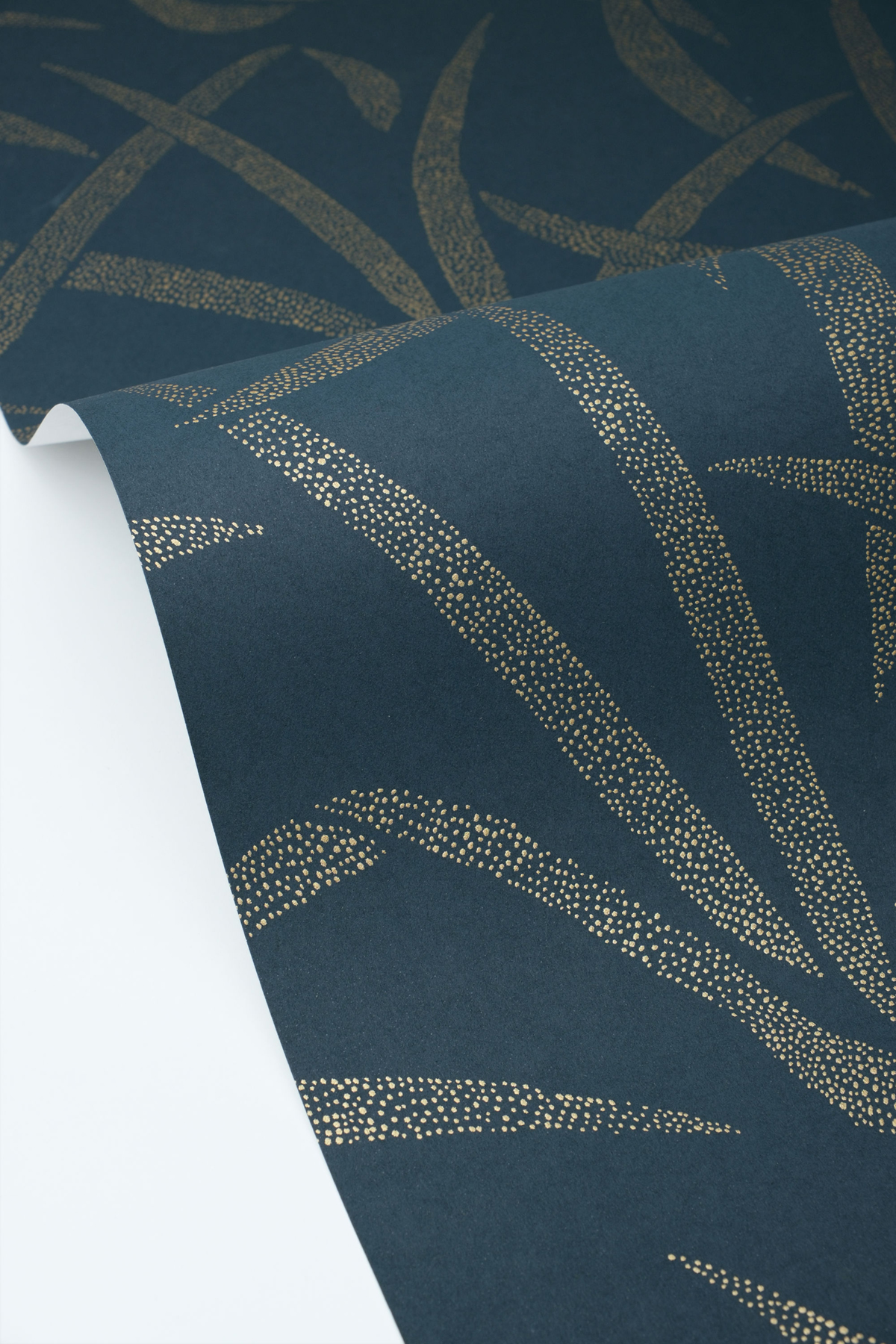 Papier peint Filara Pointillisme bleu nuit doré - Blue Shades de Casélio | Réf. BLS107466128