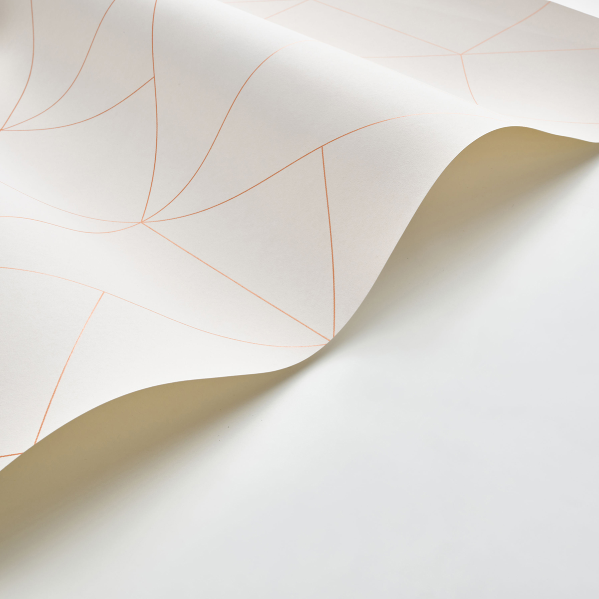 Papier peint Figure Subtilité Métallisé crème terracotta - Alchimie de Casadéco | Réf. ALMI89952323