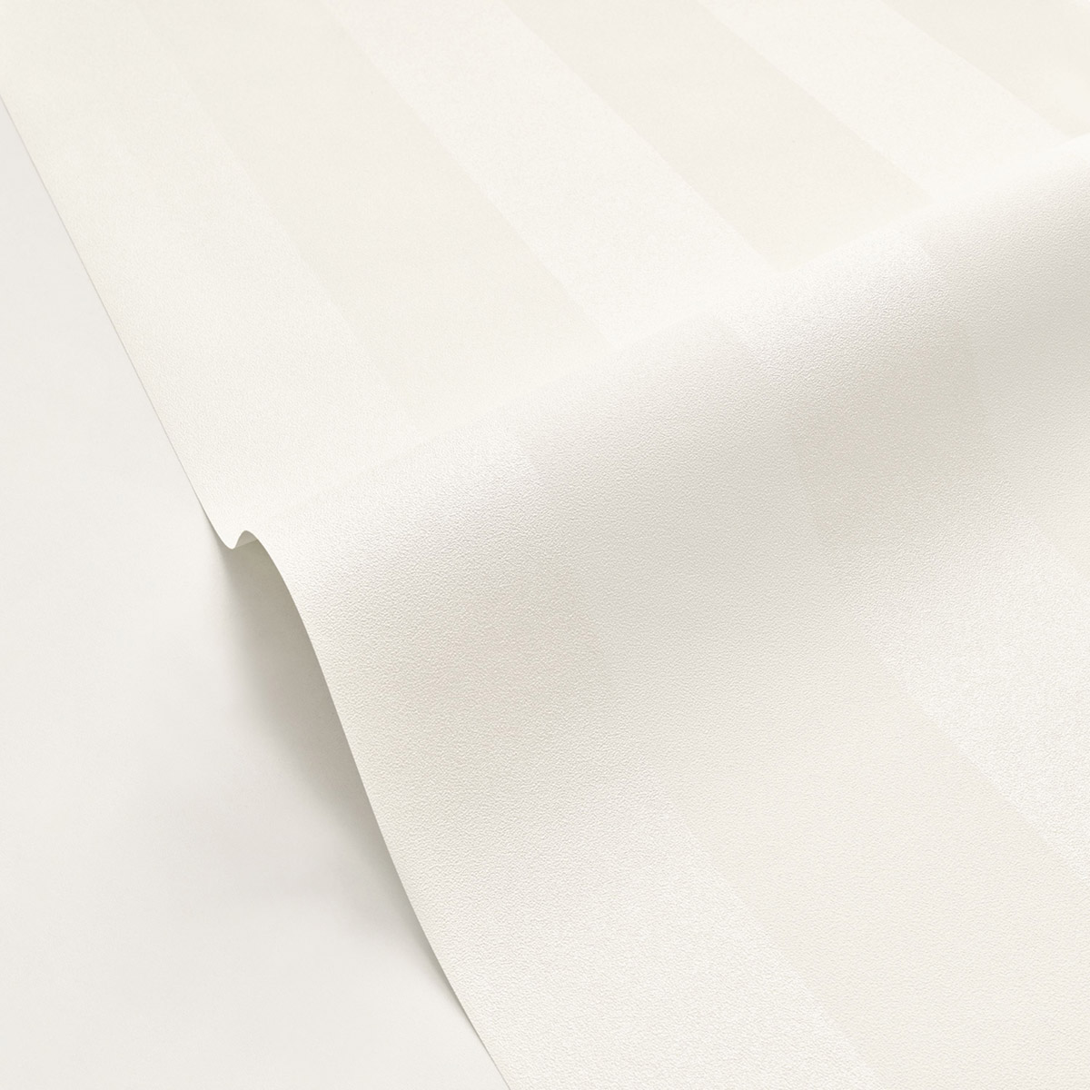 Papier peint Rayures Wide Lines blanc irisé - Basics de Casélio | Réf. BAI104020000