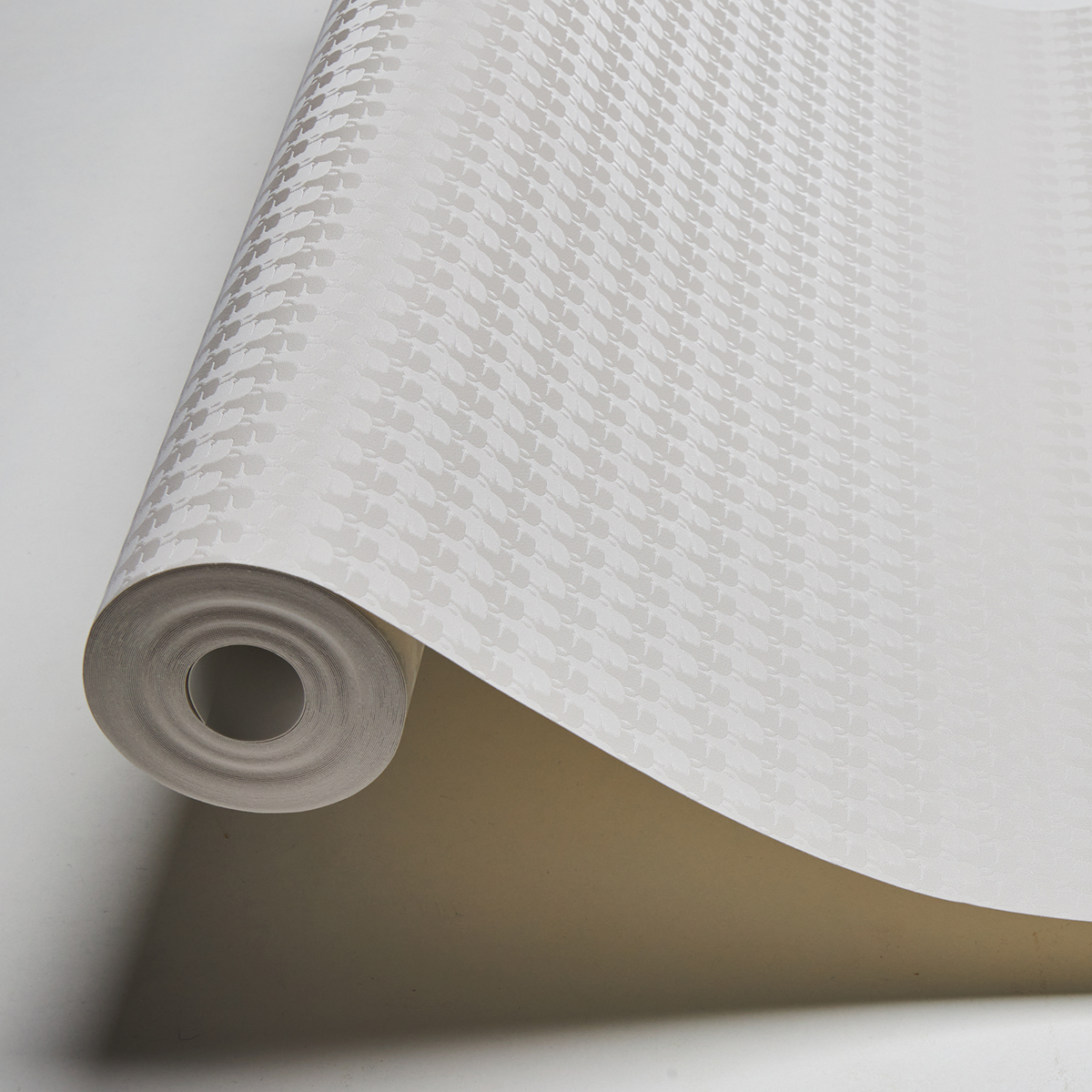 Papier peint Profil Karl Caia argenté - Karl Lagerfeld de Montecolino | Réf. MC-37850-5