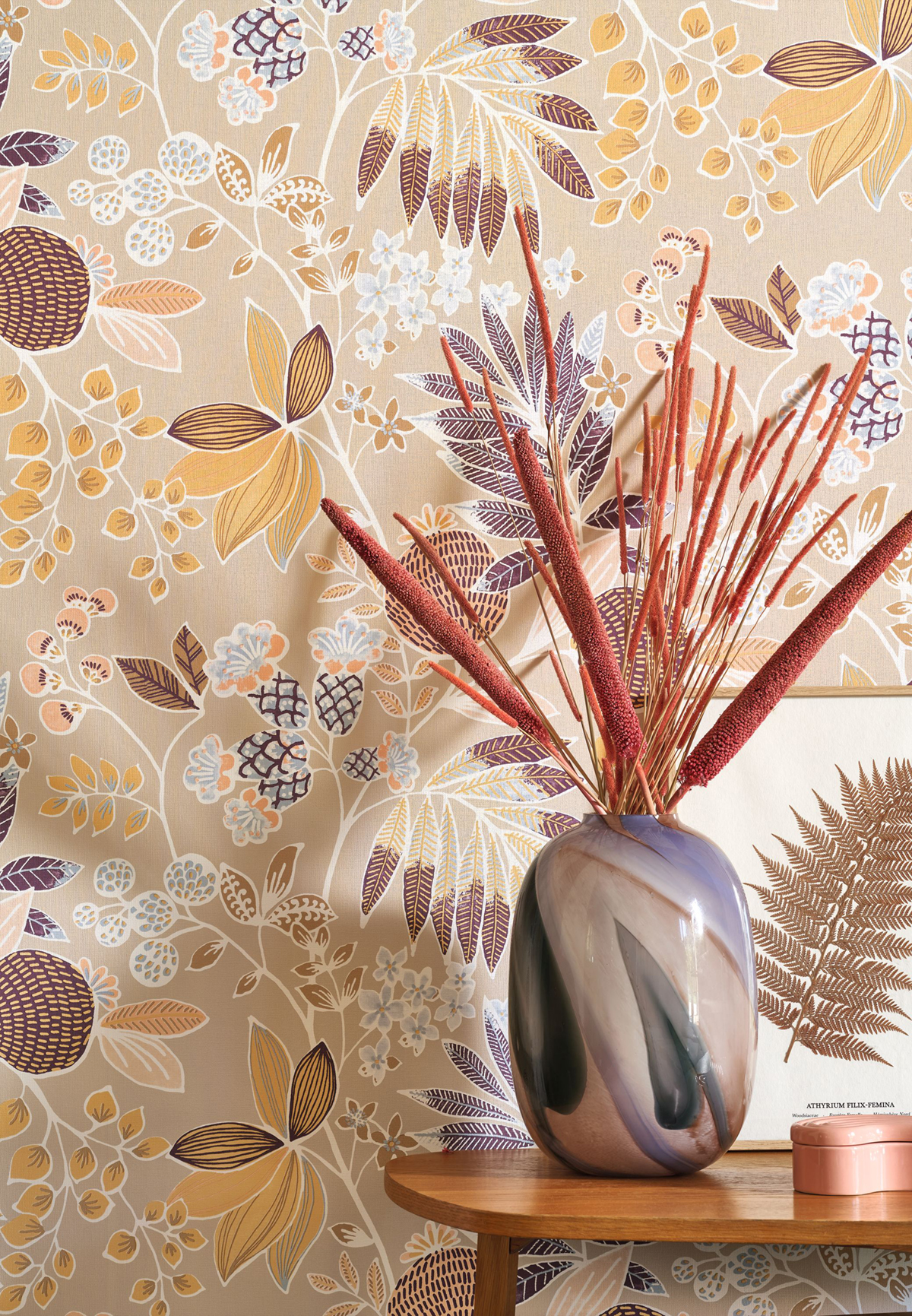 Papier peint Feuillage Palm Springs prune bleu beige - California de Casadéco AMB3 | Réf. CALF88801414