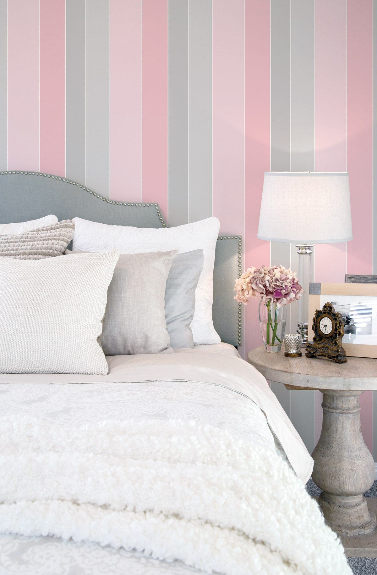 Papier Peint Rayures extra-larges rose-gris - Jeux de rayures 2 de Lutèce  | Réf. LTC-G67597