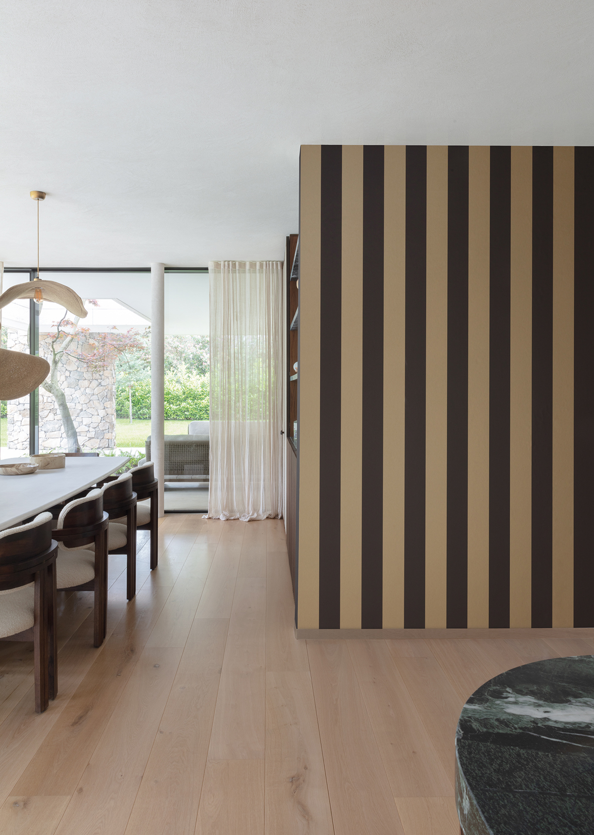 Papier peint Rayure Brody beige mastic noir - Rhapsody de Masureel | Réf. MAS-RHA402