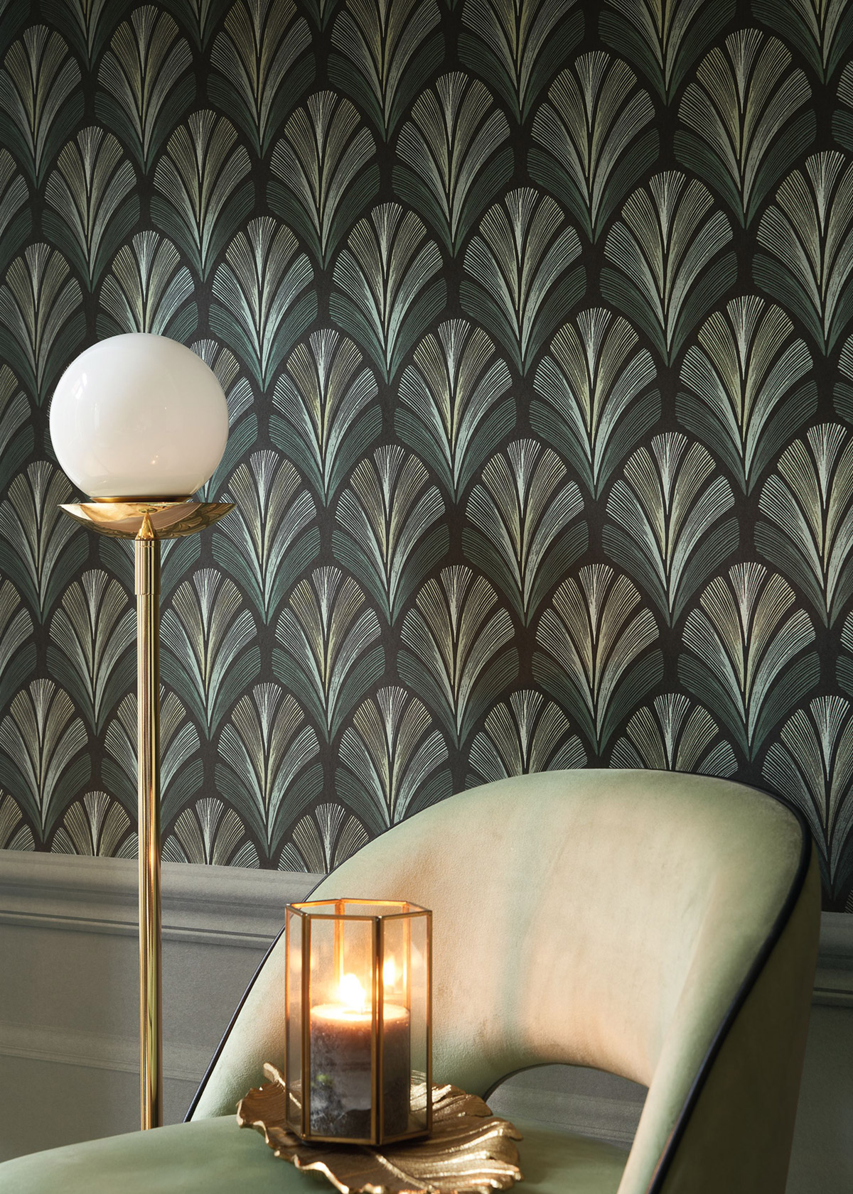 Papier peint Palme Art Déco Folies St James vert irisé - Années Folles de Casadéco AMB2 | Réf. ANFO201057645