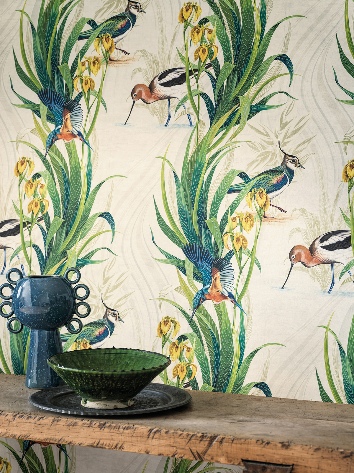 Papier peint Oiseau Halcyon vert jaune - Rhapsody d'Osborne & Little AMB2 | Réf. OSB-W7815-01