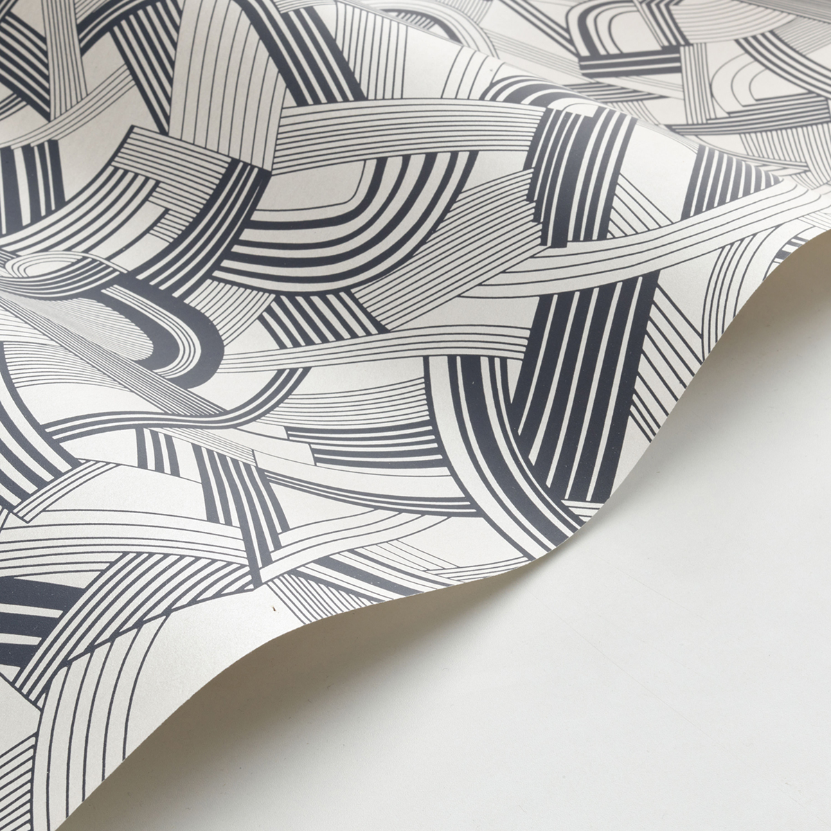 Papier peint Graphique Music Hall argenté noir - Twenties de Casadéco AMBV | Réf. TWNT88699191