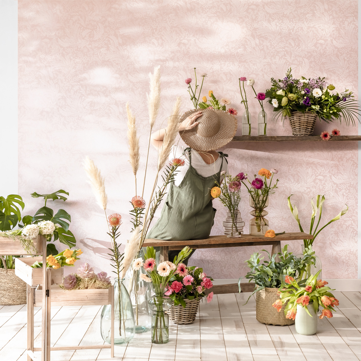 Papier peint Feuillages September rose irisé - Flower Power de Casélio | Réf. FLP101894040