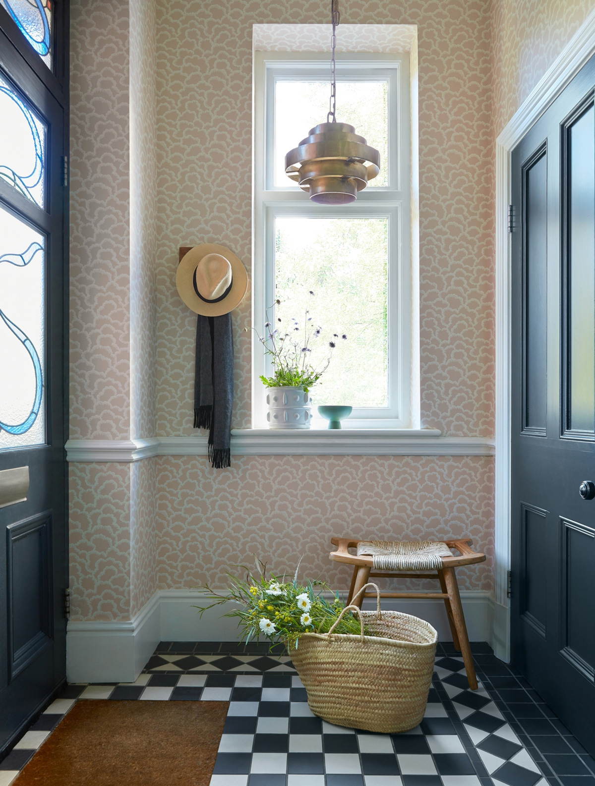 Papier peint Nuage Stratus rose pâle - V&A Decorative Papers III d'Initiales | Réf. INI-2513-187-04