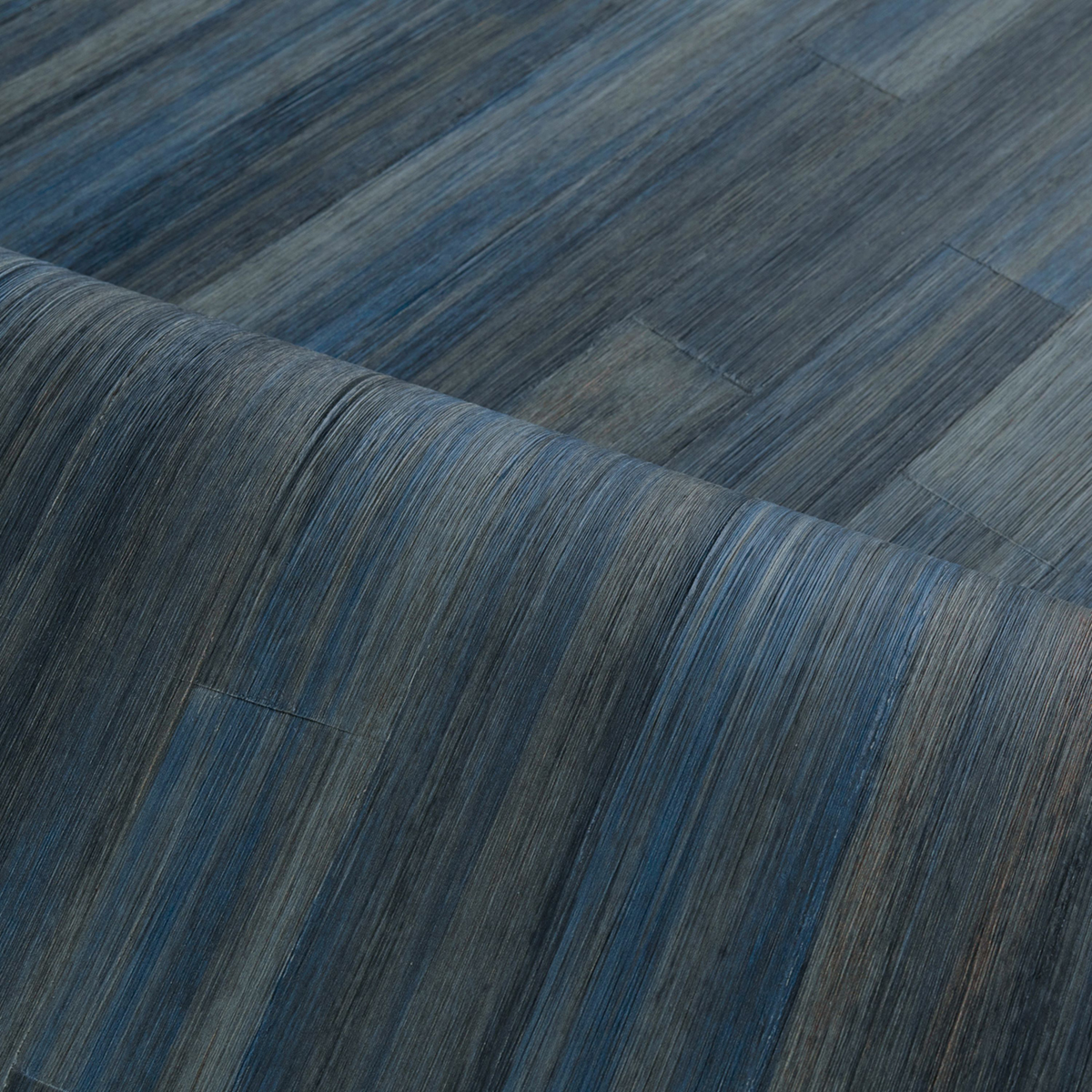 Papier peint Planche de Bois Sapelli bleu nuit noir - Végétal de Casamance | Réf. CAS-74865104