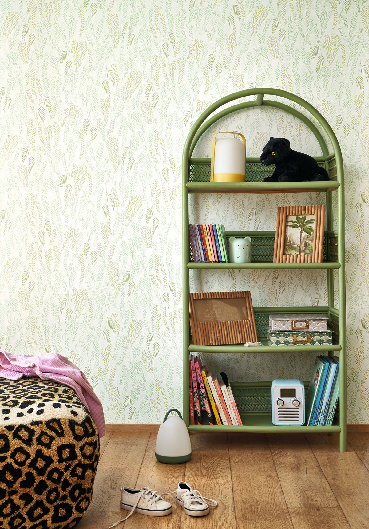 Papier peint Feuillage Walk in the Jungle vert feuille - Once Upon A Time 2 de Casadéco | Réf. OUTD200797515