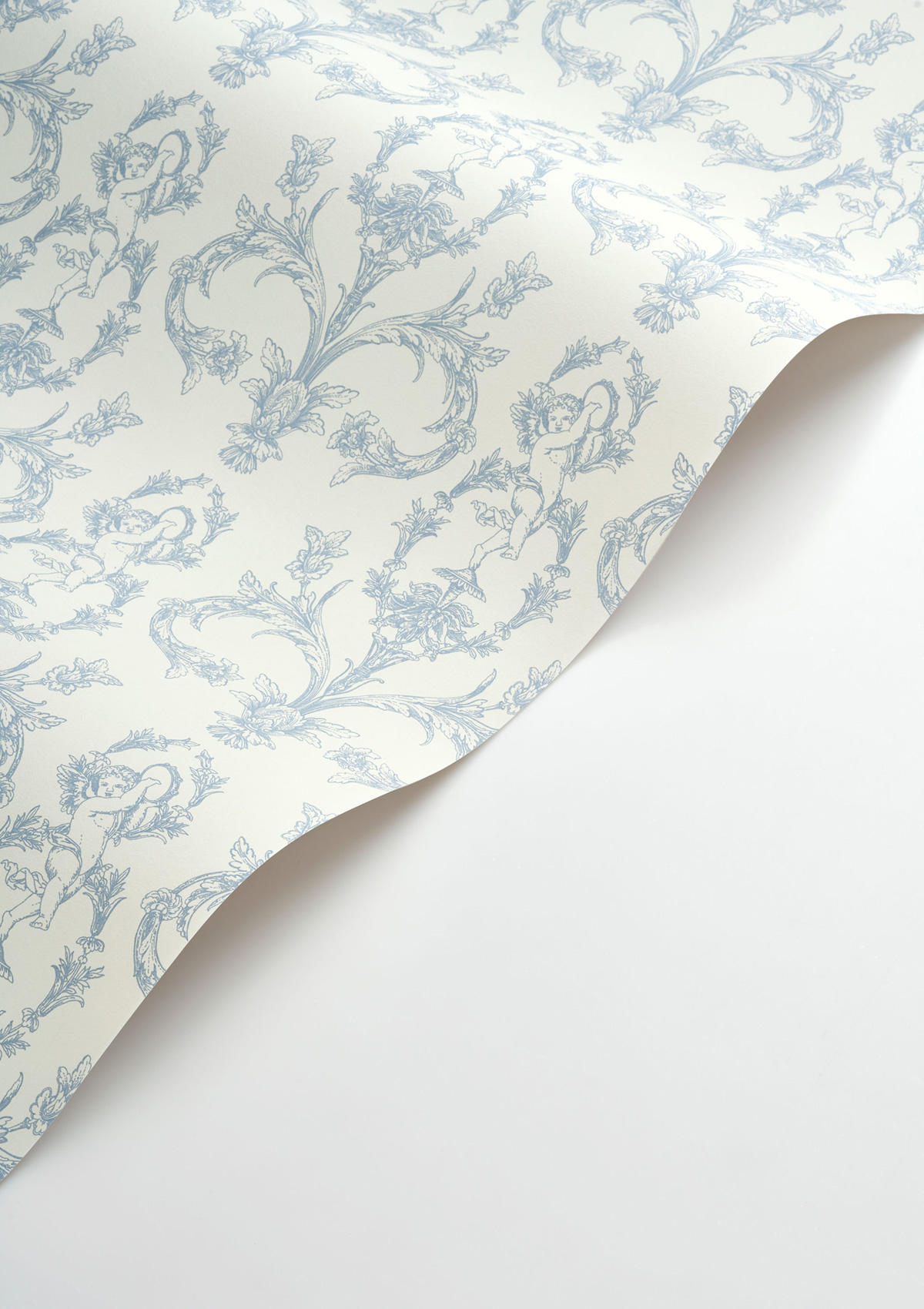 Papier peint Cherubin Seraphin bleu porcelaine - Les Belles Toiles De Jouy 2 de Casadéco VAGUE | Réf. BTJD201716226