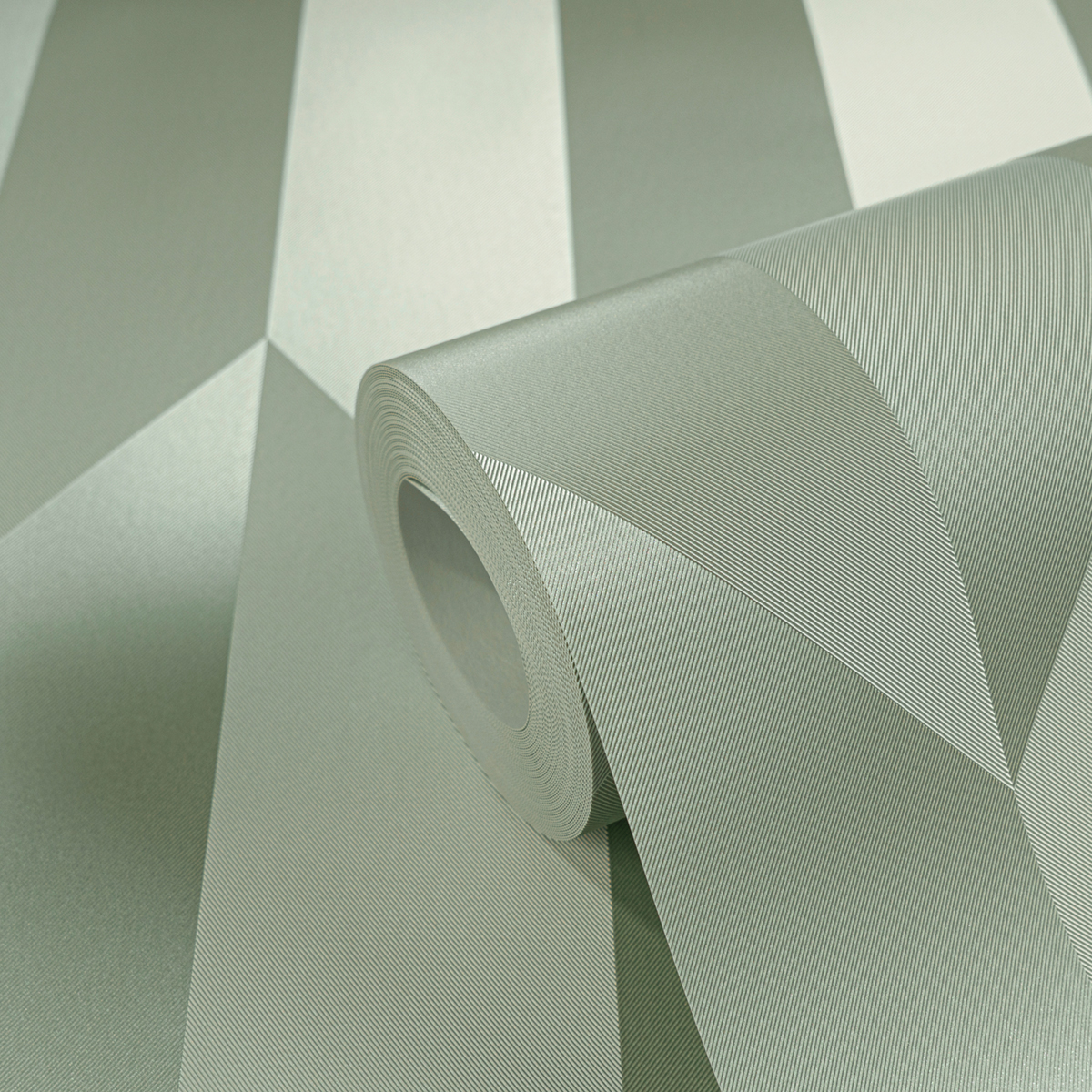 Papier peint Damier Graphique Groove vert amande métallisé - Cosmoliving d'A.S. Création ZOOM | Réf. AS-790864