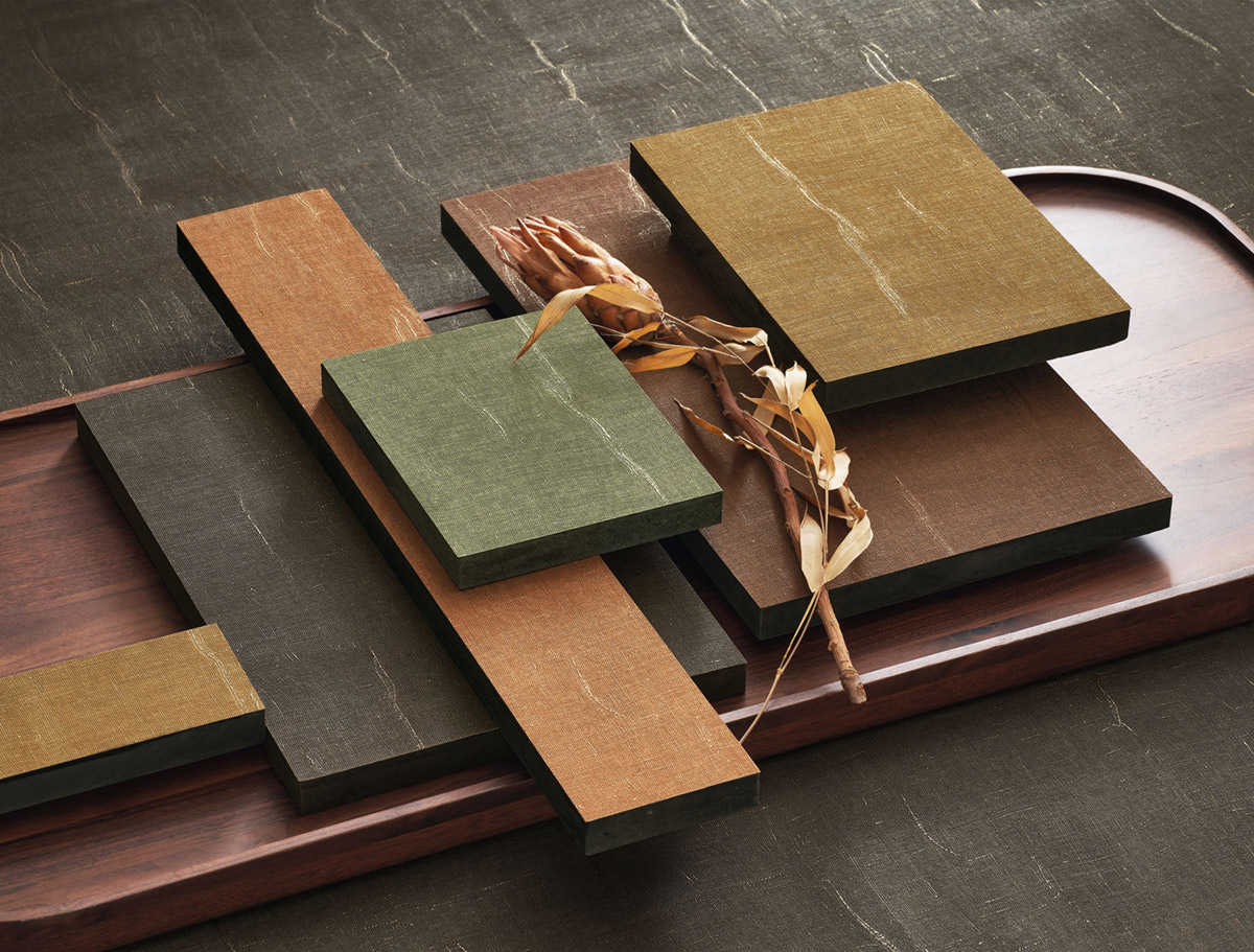 Papier peint Uni Etamine noir réglisse doré - Etamine de Casadéco | Réf. ETAM200259999