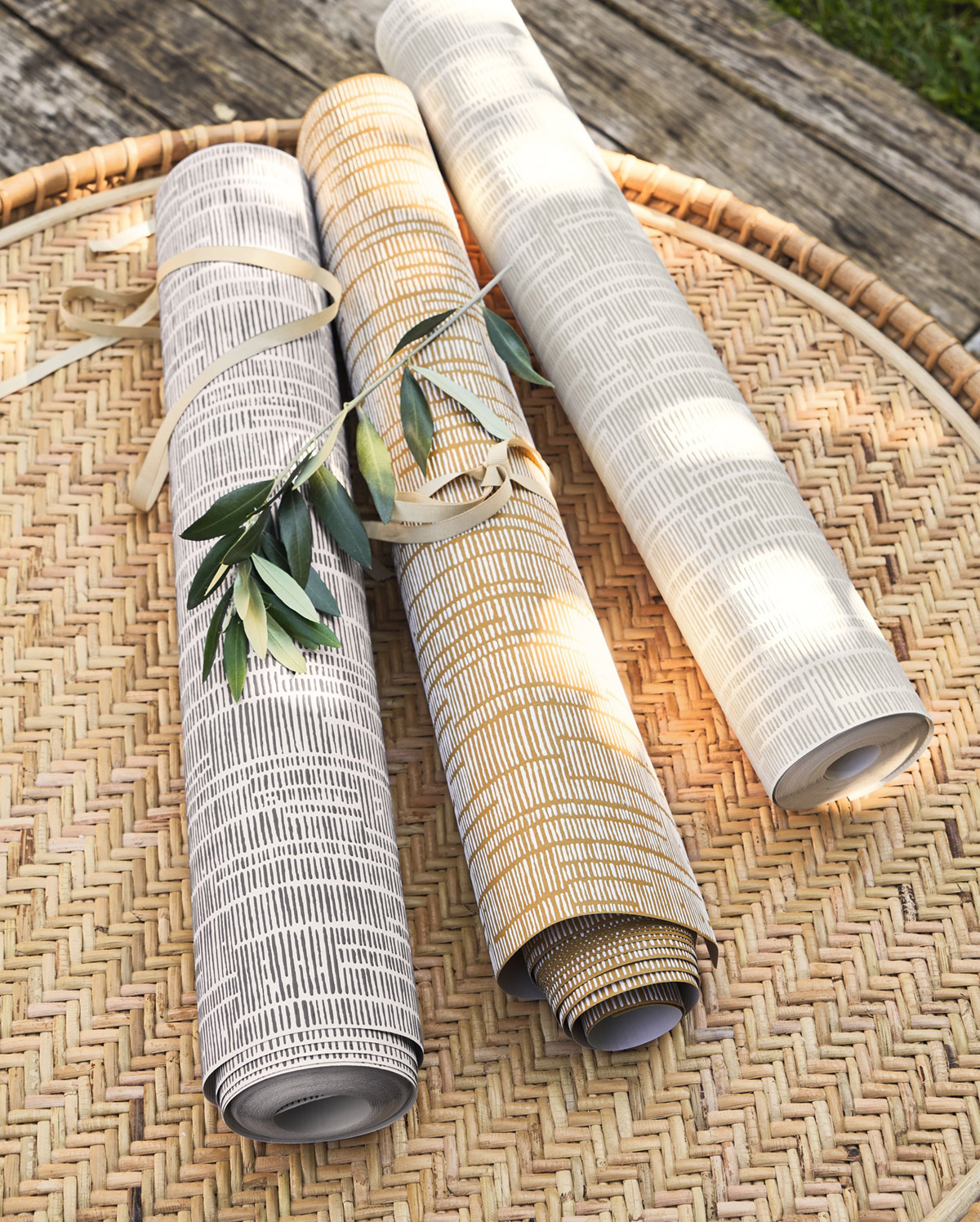 Papier peint Graphique Linéaire Capri galet - Rio de Casadéco | Réf. RIOC87449187