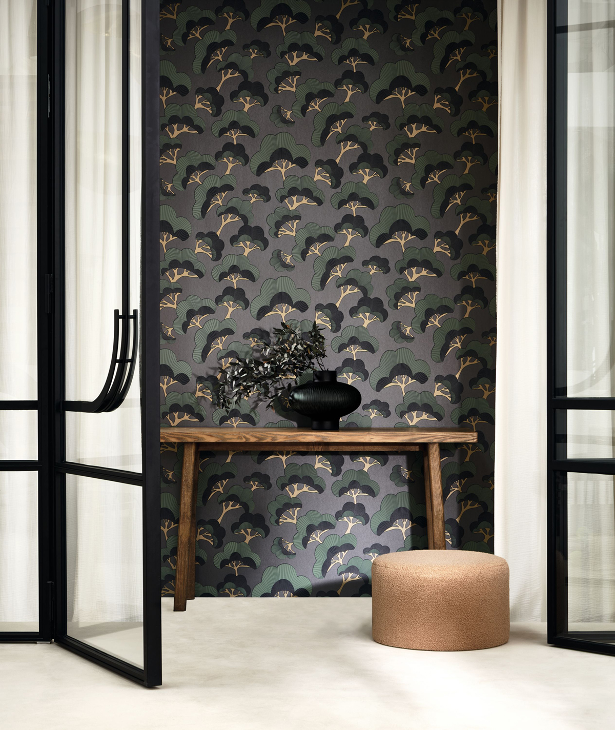 Papier peint Pin Goyo Matsu anthracite irisé - Kyoto de Casadéco | Réf. KYTO88719732