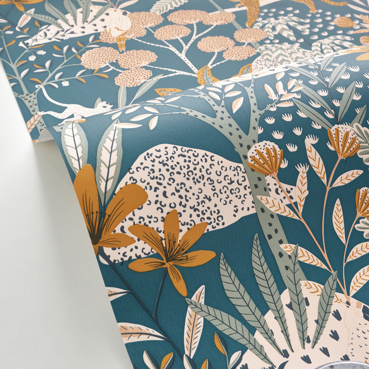 Papier peint Jungle Animaux Jane bleu paon rose - Let's Go Girls! de Casélio AMB2 | Réf. LGG104486488