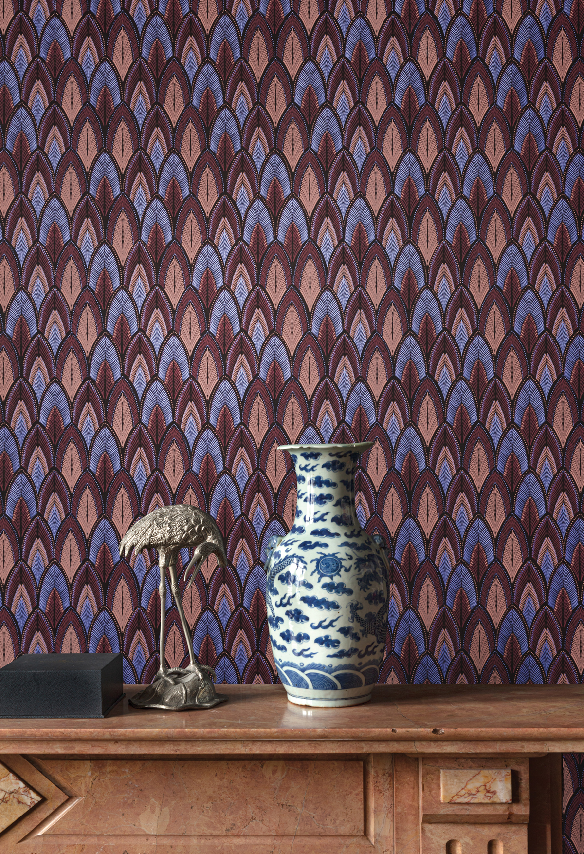 Papier peint Feuille Art Déco Dabu violet bordeaux métallisé - Summer de Masureel | Réf. MAS-SUM403