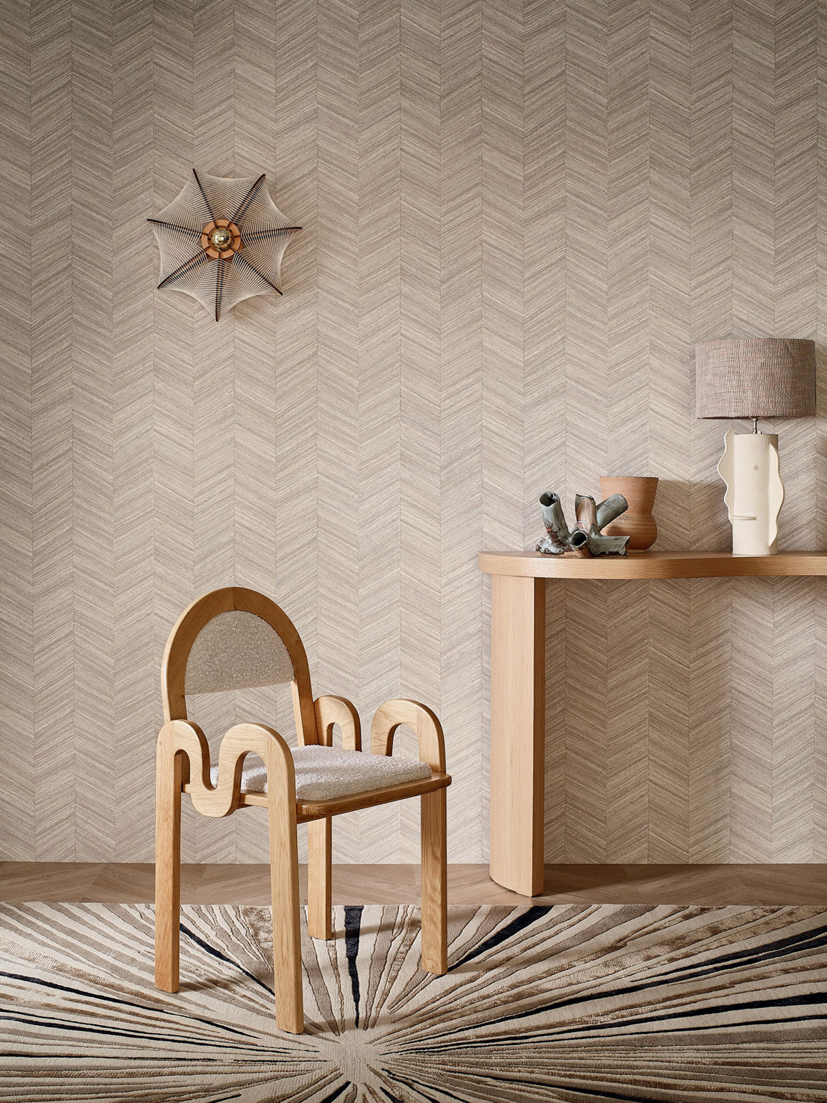 Papier peint Chevron Bois Ocotea grège - Nature sur Mesure de Casamance | Réf. CAS-B75372548
