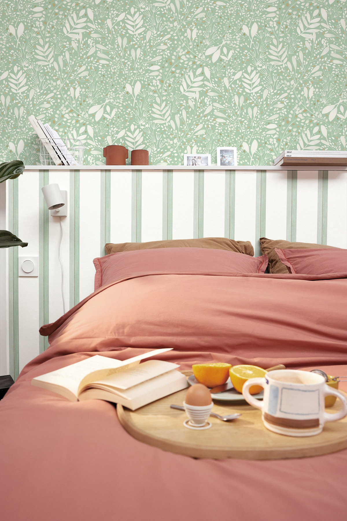 Papier peint Feuilles Joy céladon doré - Green Life 2 de Casélio | Réf. GNL2101697073