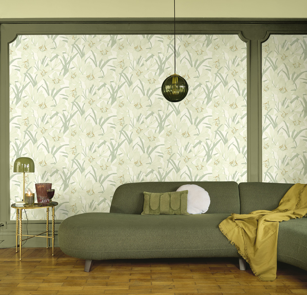 Papier peint Fleur Clair de Lys vert amande - Le Beau Jardin de Casadéco | Réf. BJAR202587015