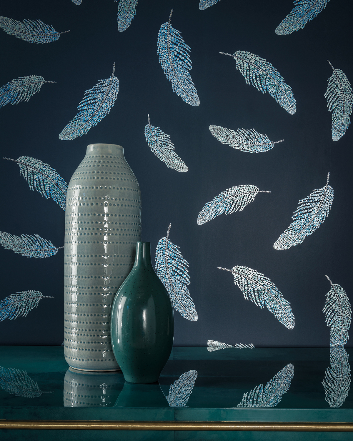 Papier peint Plume Adornado bleu et argenté - The Wallpaper Collection de Matthew Williamson | AMB Réf. OSB-W7261-01