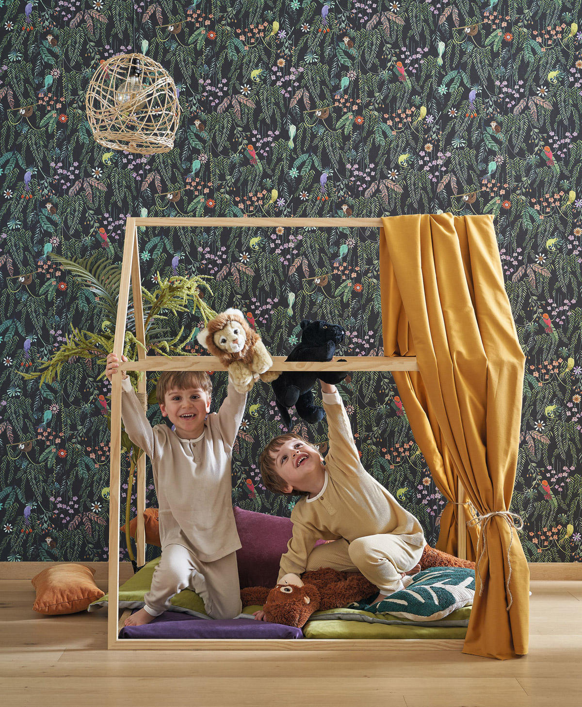 Papier peint Jungle Tropical Forest multicolore encre - Once Upon A Time 2 de Casadéco | Réf. OUTD200756909