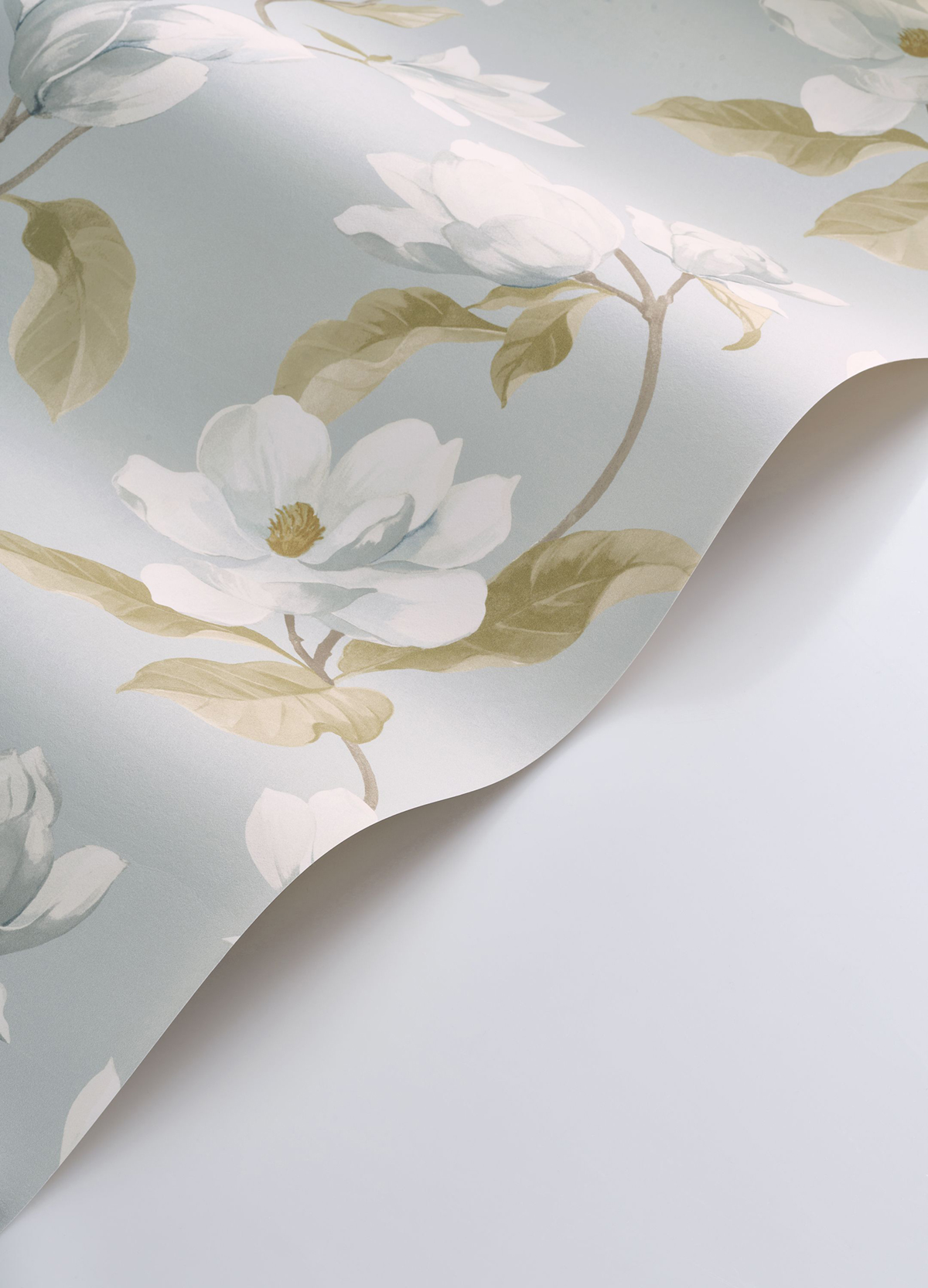 Papier peint Brume de Magnolia bleu doux - Le Beau Jardin de Casadéco VAGUE | Réf. BJAR202546262