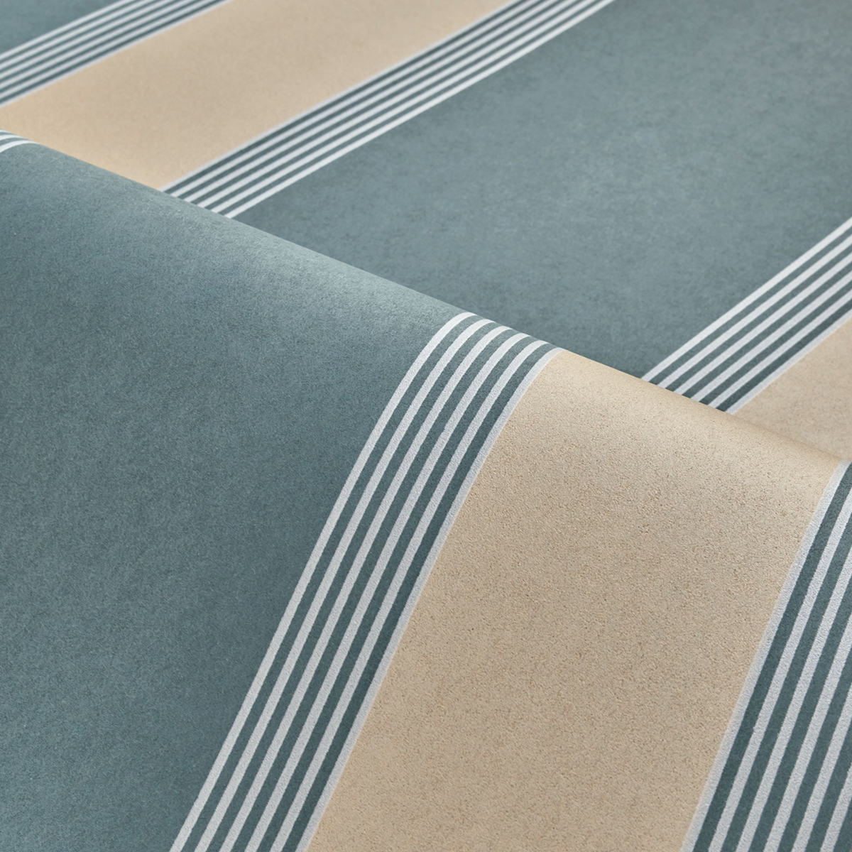 Papier peint Rayure Auteuil vert céladon nacré - Square Jasmin de Casamance | Réf. CAS-75712140