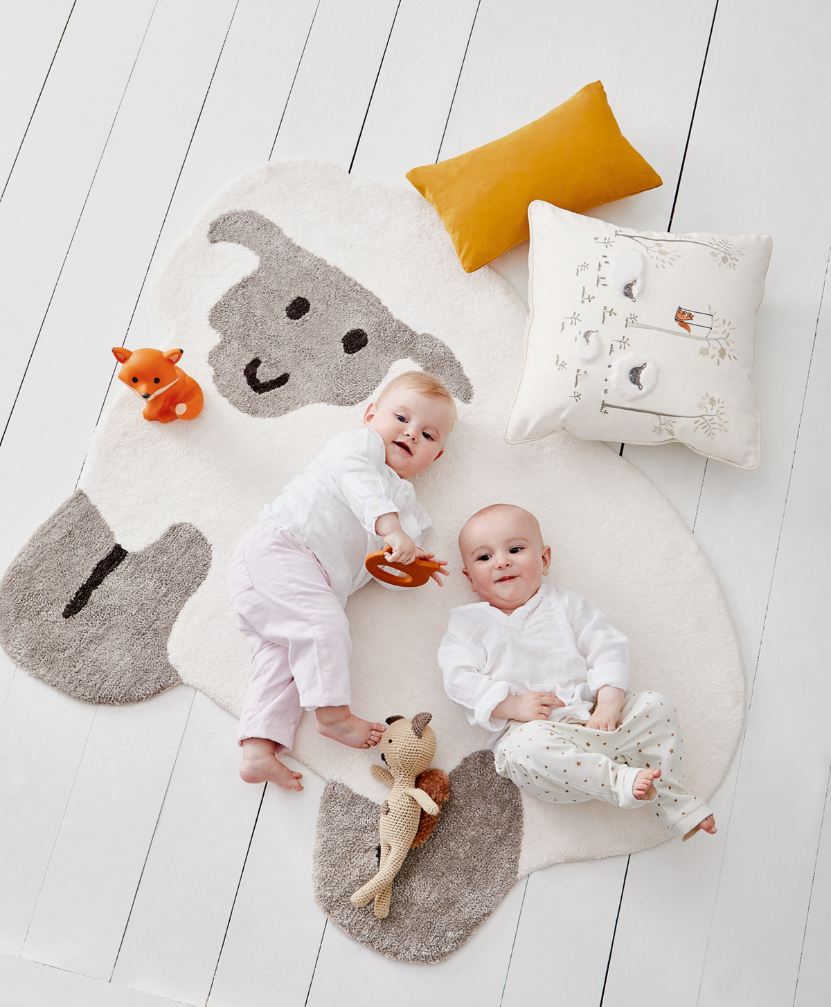 Tissu Mouton Nino blanc - Rose et Nino de Camengo AMB | Réf. CAM-45600114